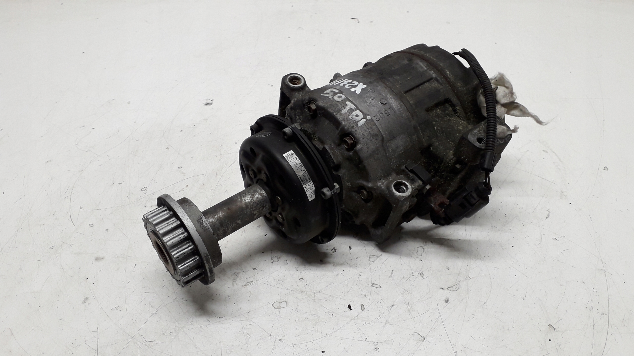 VW PHAETON TOUAREG SPRĘŻARKA KLIMATYZACJI 3D0820805B + SPRZĘGŁO 7H0820805C