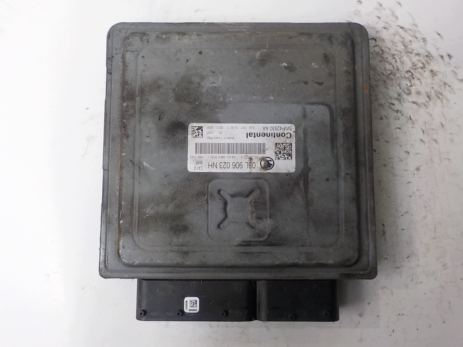 SKODA computer control unit 03L906023NH 5WP42930AA