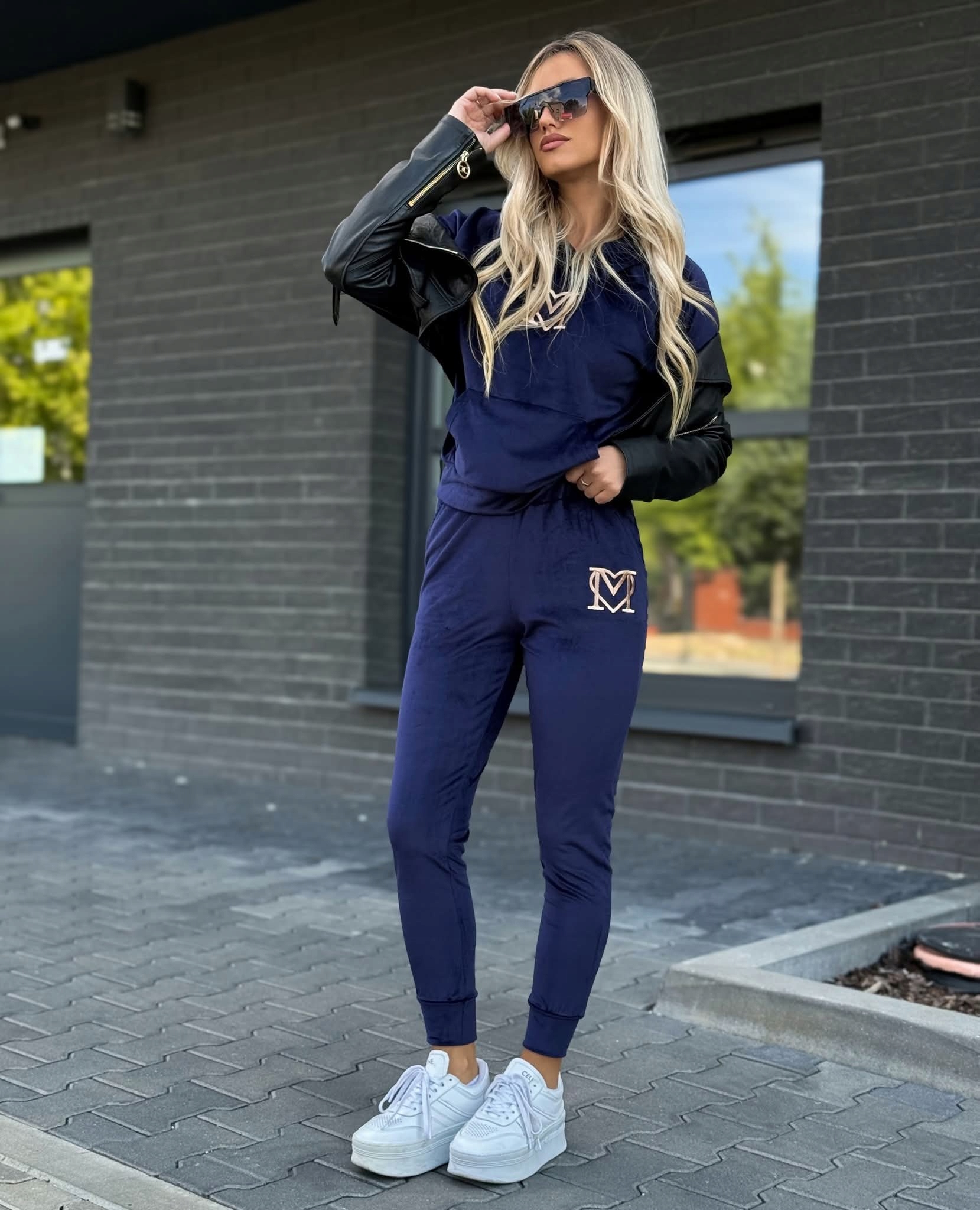 Tepláková Souprava Marina Velurová Teplákovka Mikina kalhoty Výšivka Tmavě modrá L