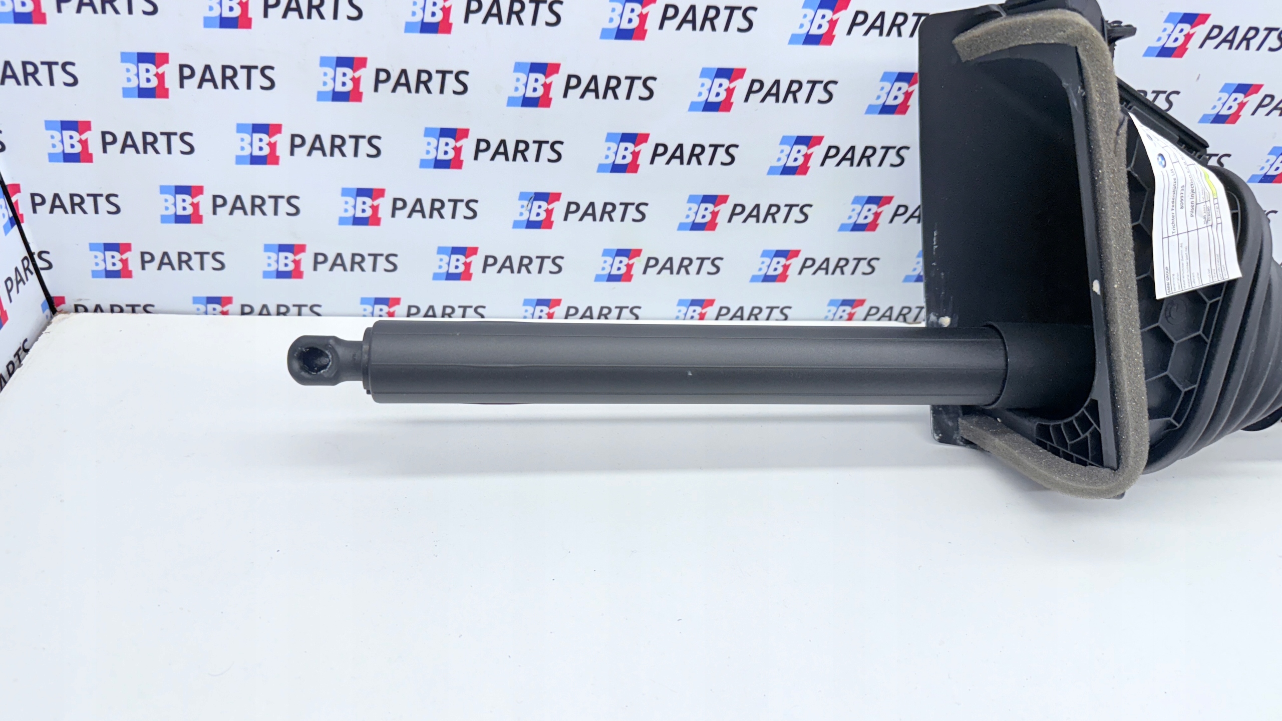 BMW G26 damper telescope bonnet boot left rear part electrical 7487575