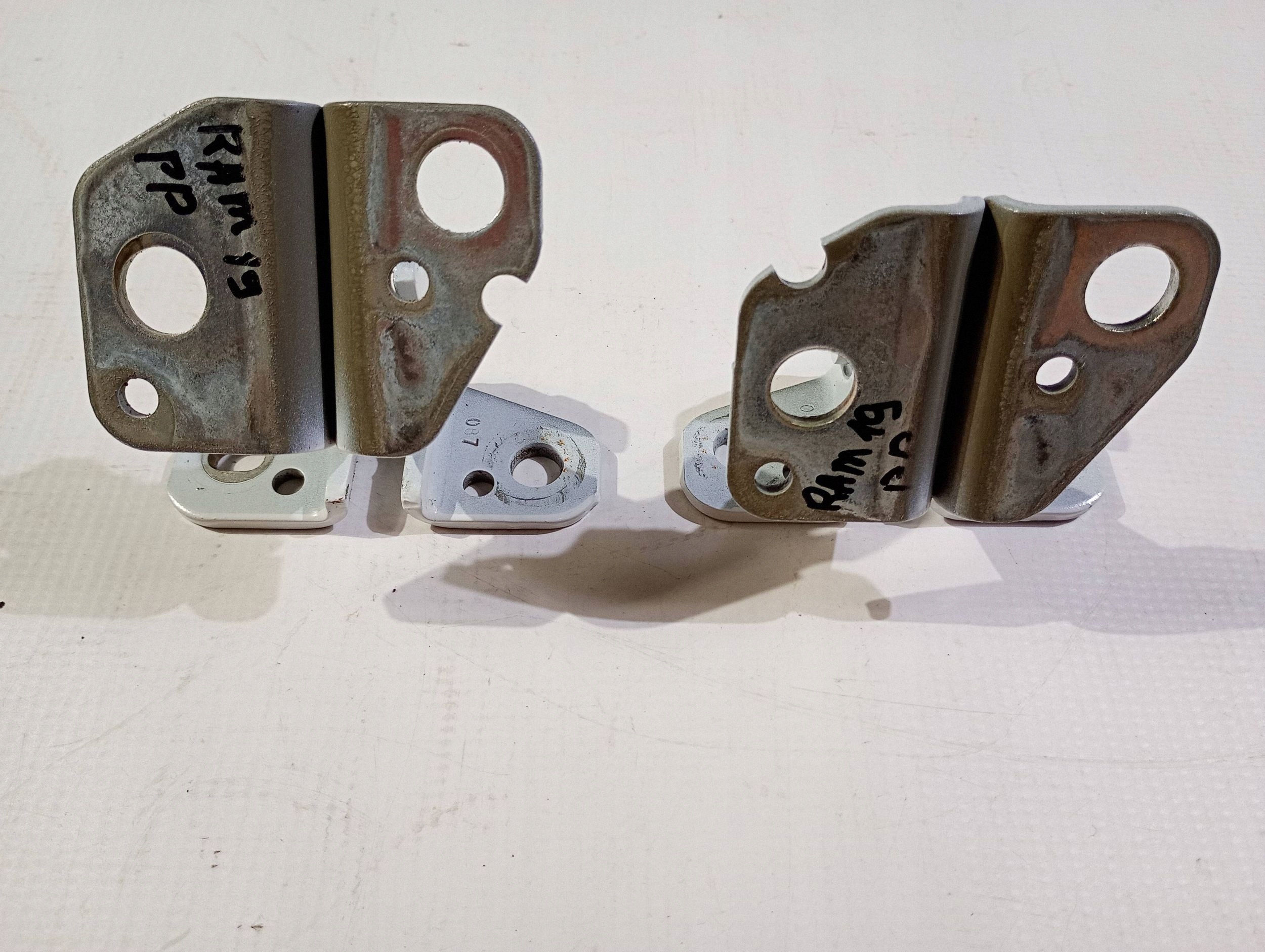 hinges door right front front right komplet Dodge RAM 1500 2019