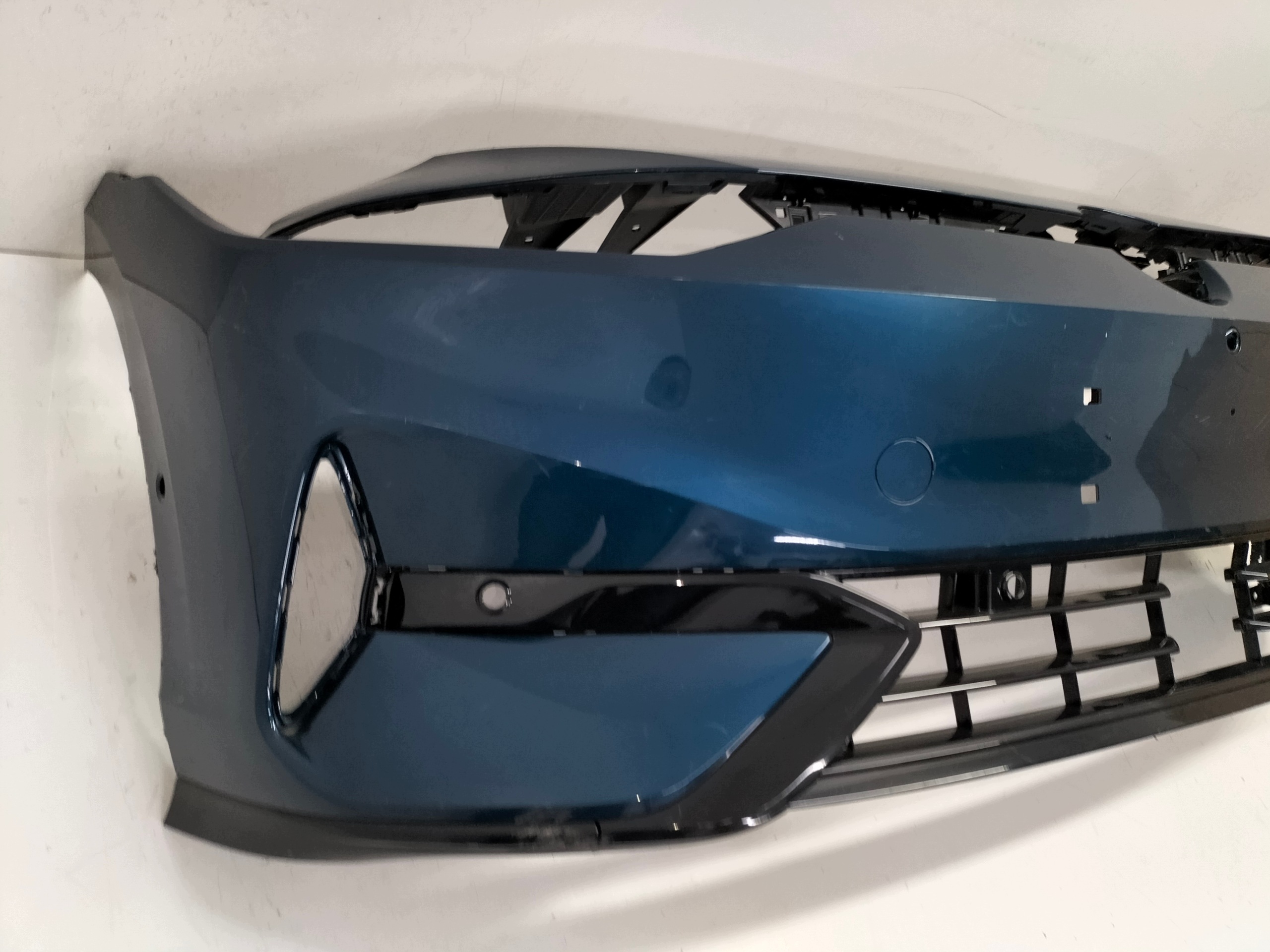 front bumper front VW ID7 ID.7 23- wersja below side sensors PDC z guard