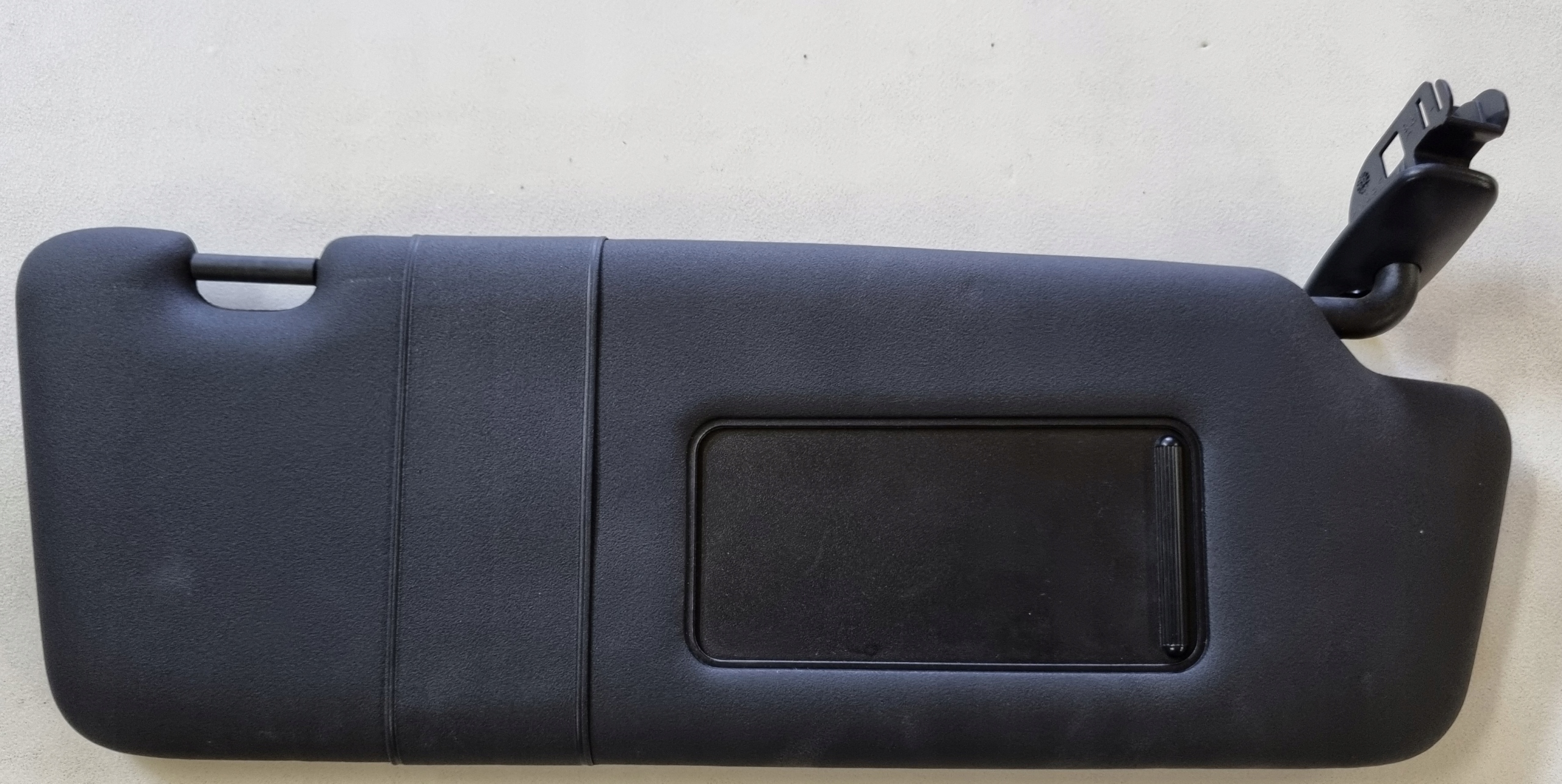 OSŁONA DASZEK PRZECIWSŁONECZNY PRAWY A4 B7 S-LINE