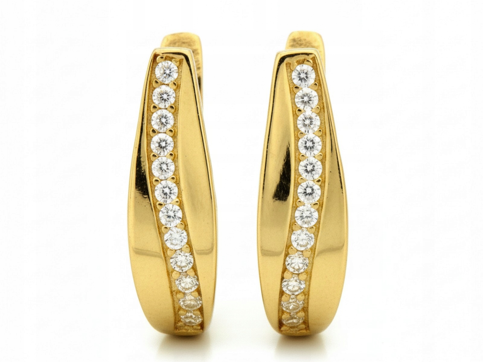 Ženě zlaté náušnice 585 od klenotníka 14 karátů