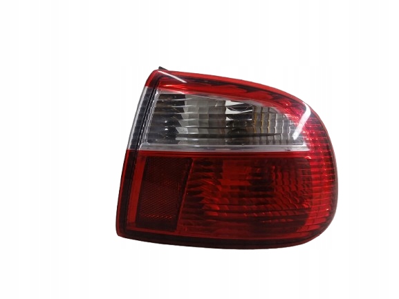 SEAT LEON and light right rear part W fender
