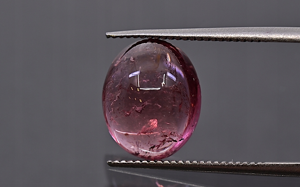 Turmalín kabošon ovál 10,8x9 mm