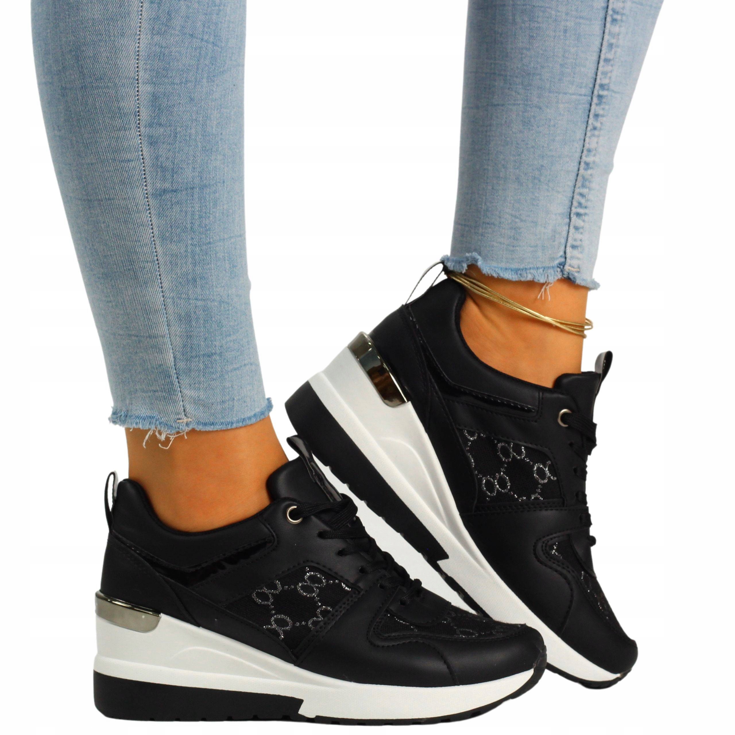 

Czarne Sportowe Buty Damskie Sneakersy Wiązane