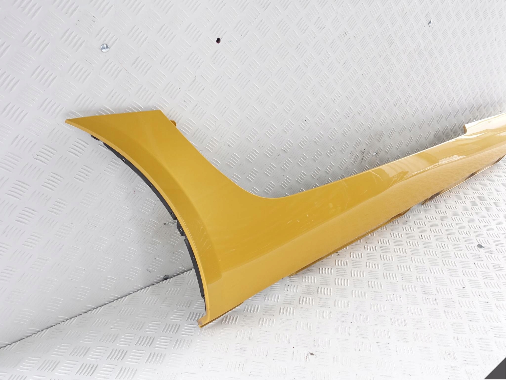 MERCEDES AMG GT 190 moulding threshold+support right