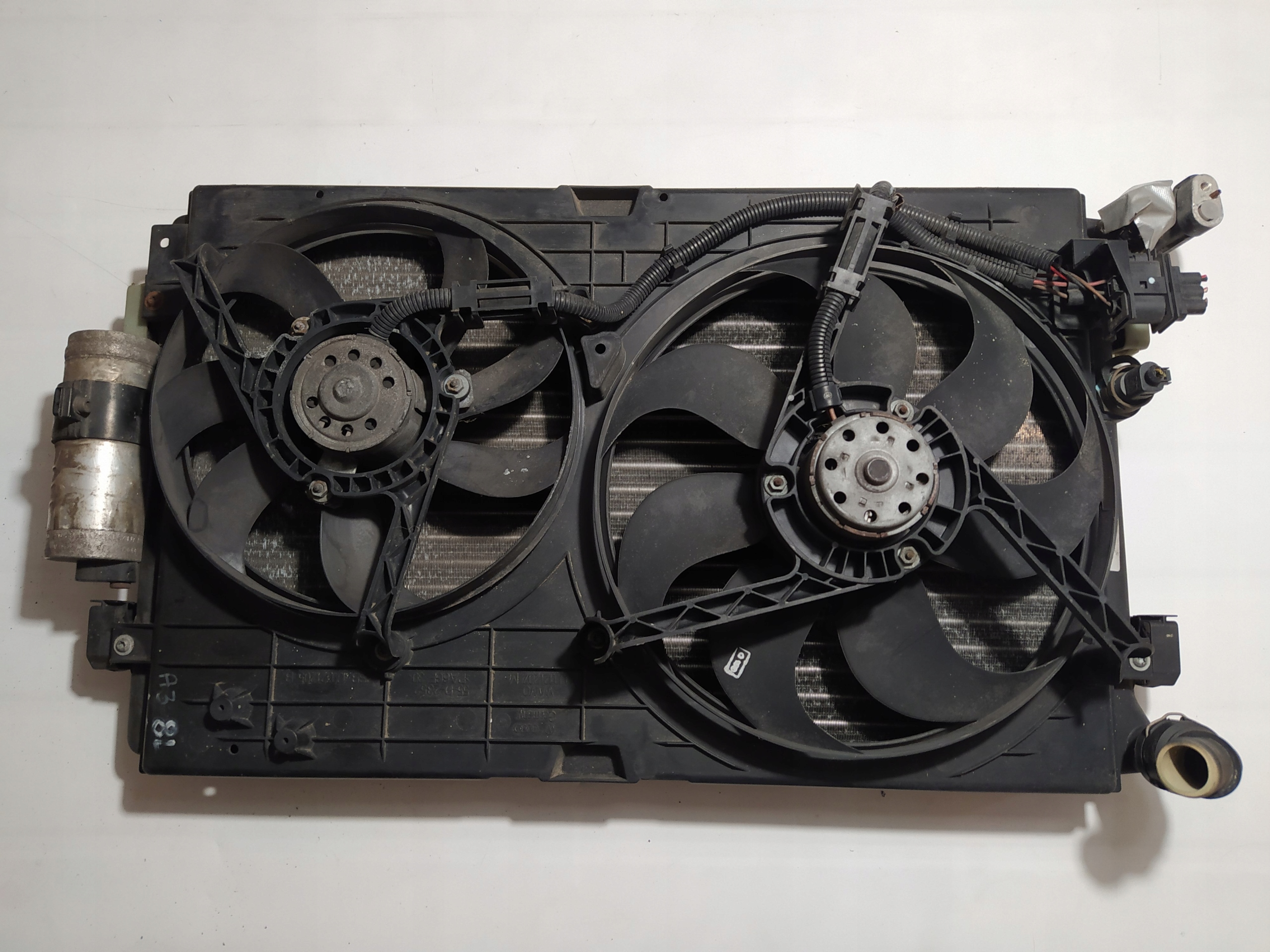 Wentylator chłodnice komplet Audi A3 8L 1.9 TDI 1J0121207M 1J0820411D