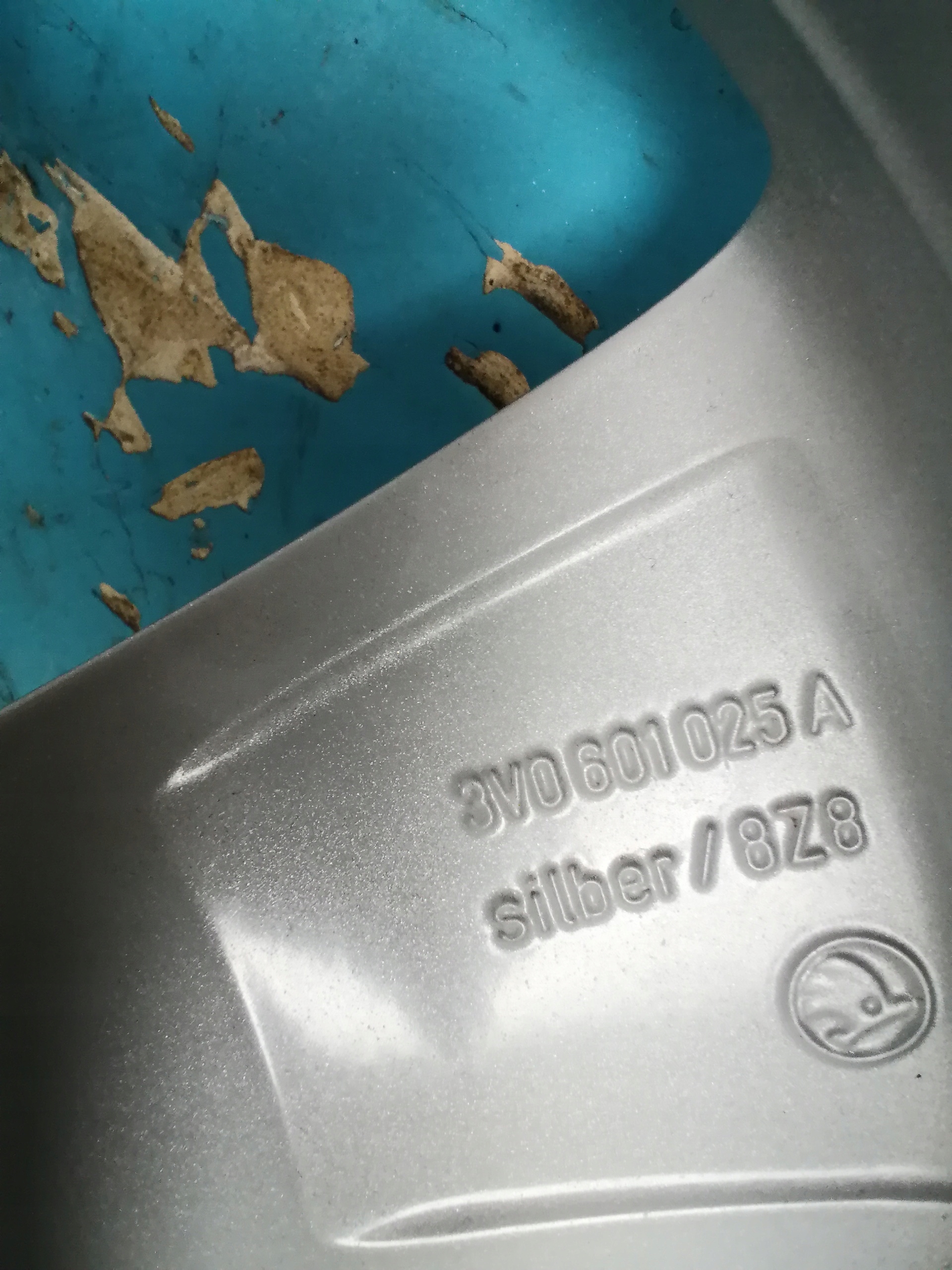 Диски оригинал skoda superb 3v0 17x6, 5j et 41 Купить с Польши