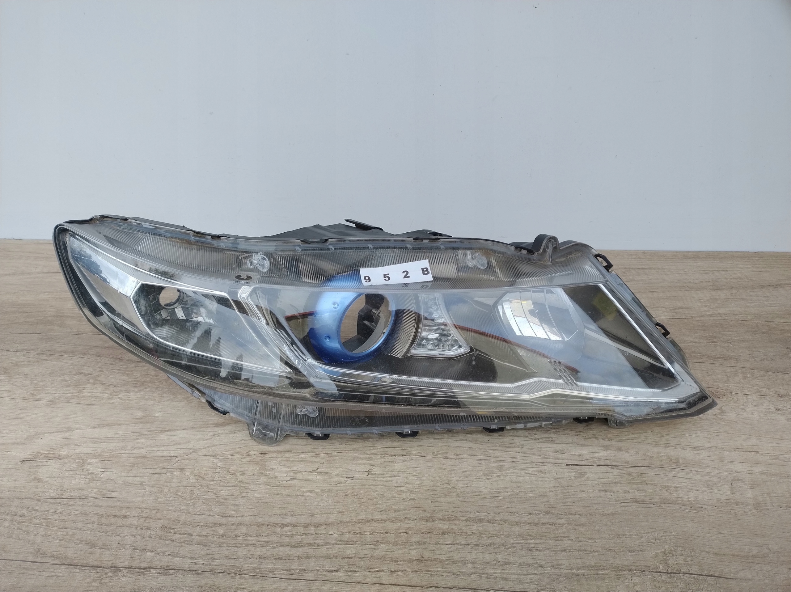 HONDA ODYSSEY 12-14 ROK right light front XENON