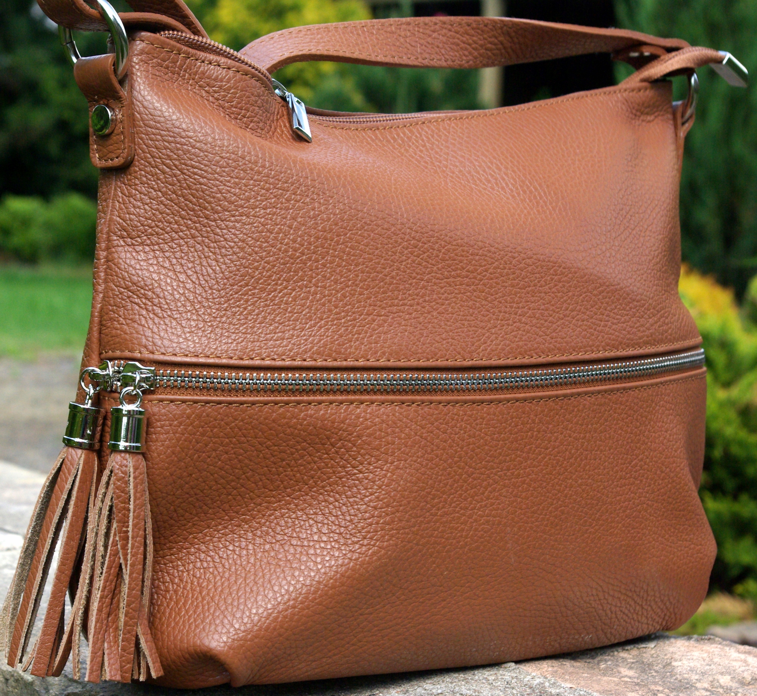 Kožená kabelka italská hnědá jiné barvy vzory