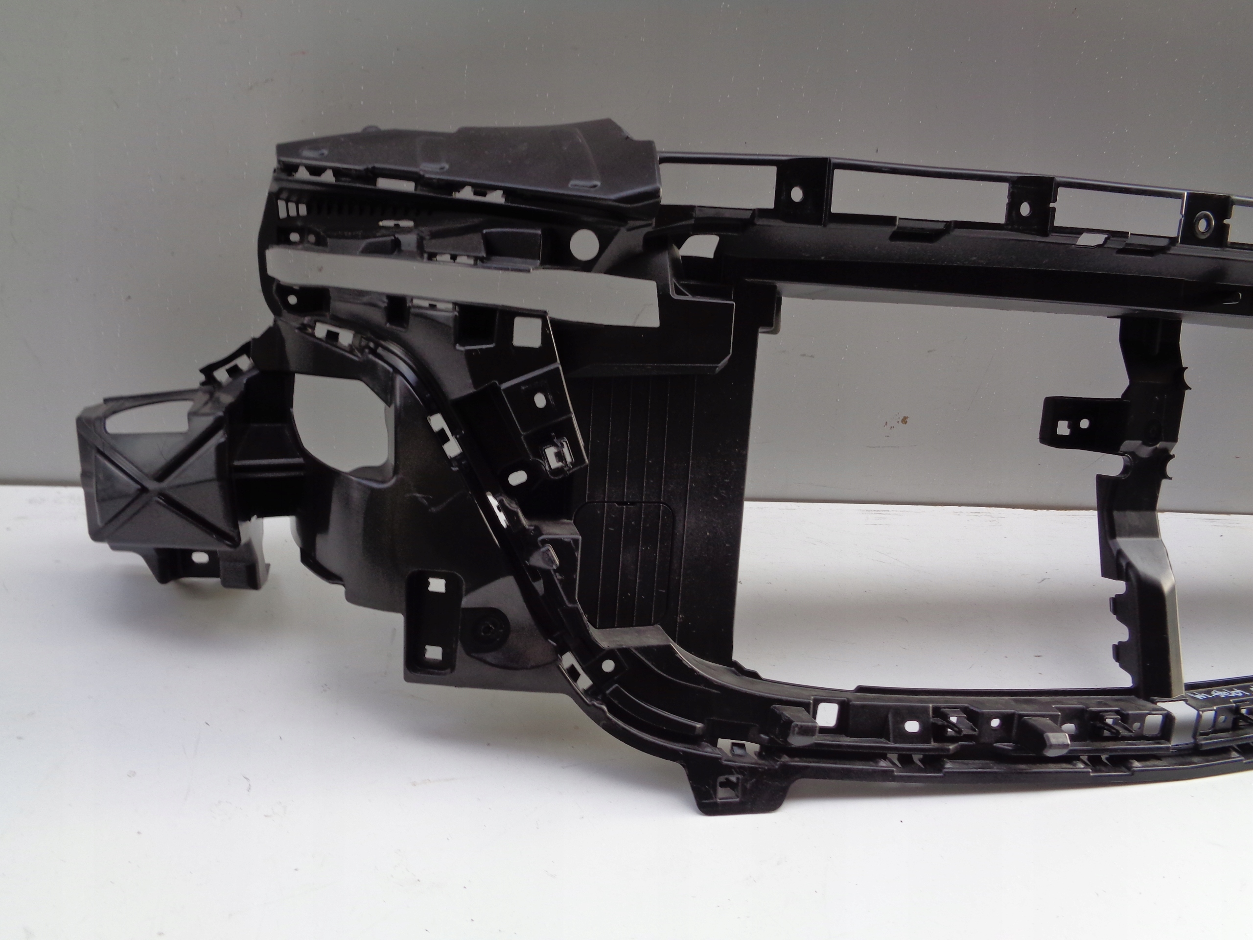 pillar of a bumper upper support grille MAZDA CX60 22