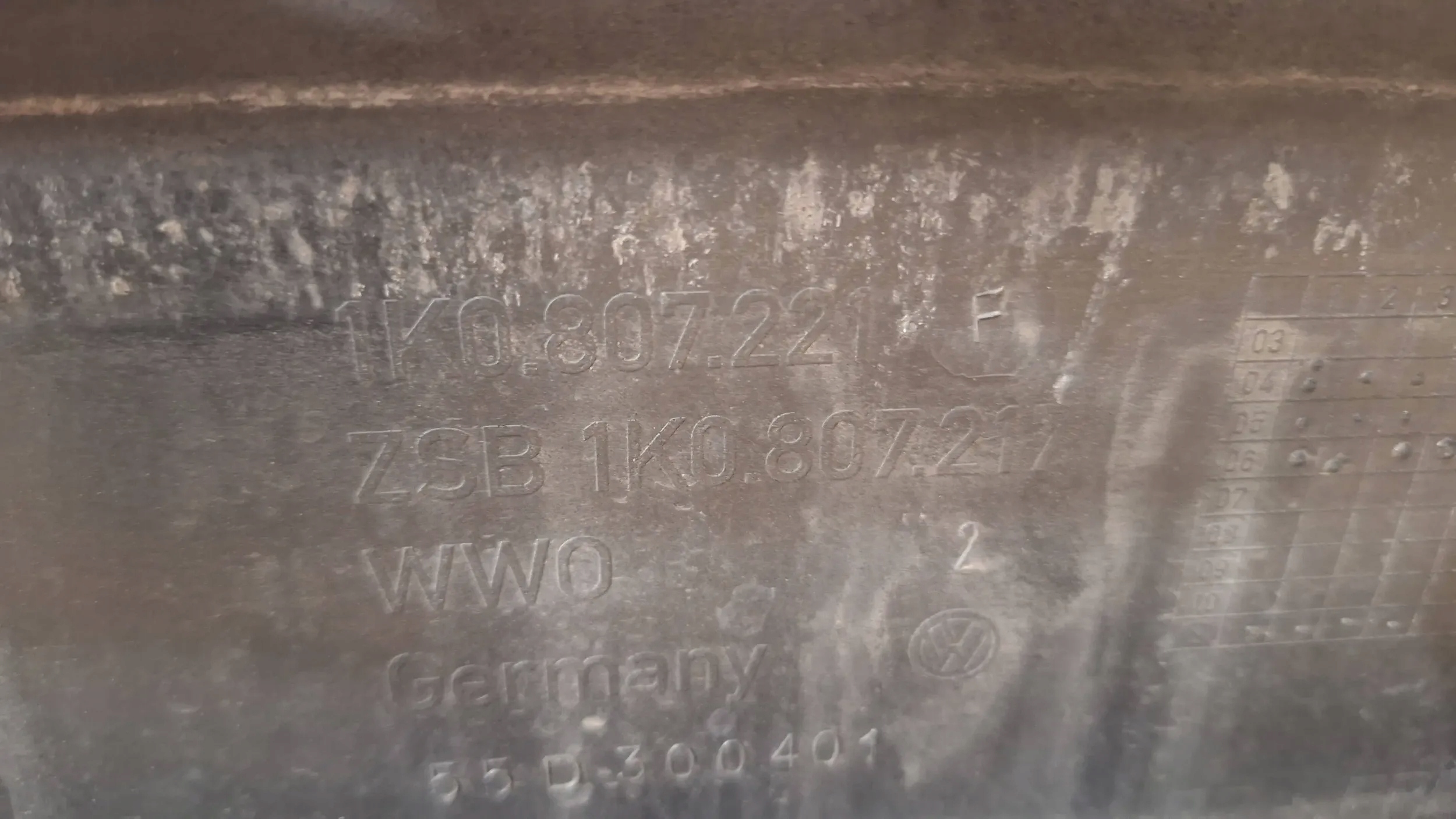 bumper front 1K0807221 Vw Golf V 5 03
