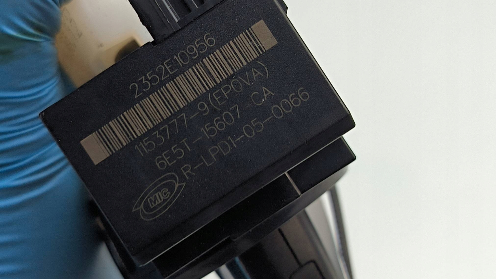 ignition key 6E5T-15607-CA FORD C-MAX MK2 II