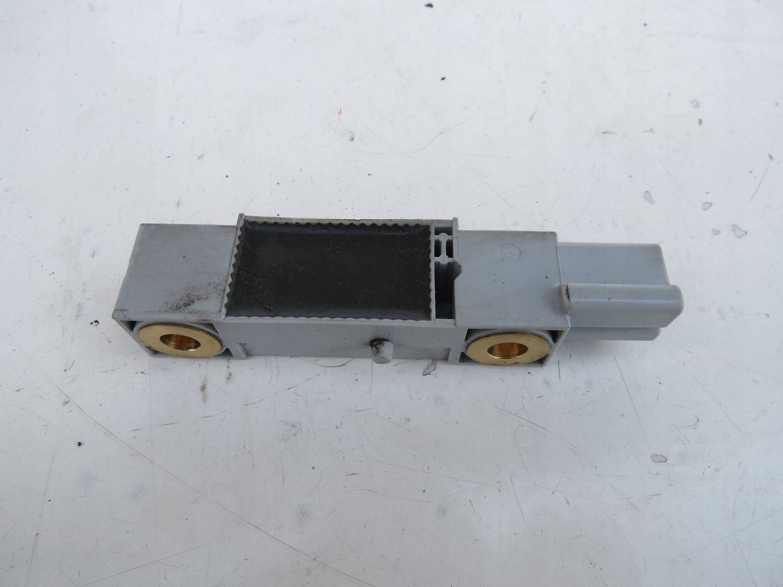 impact sensor left front VOLVO XC70 II AWD 2.4D 185KM 9452777