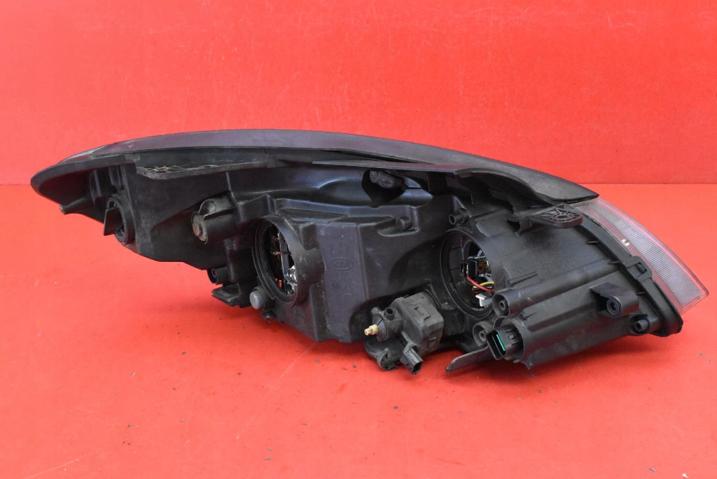 REFLEKTOR left light front EU 92101-1H500 KIA CEED 1 and 07-10