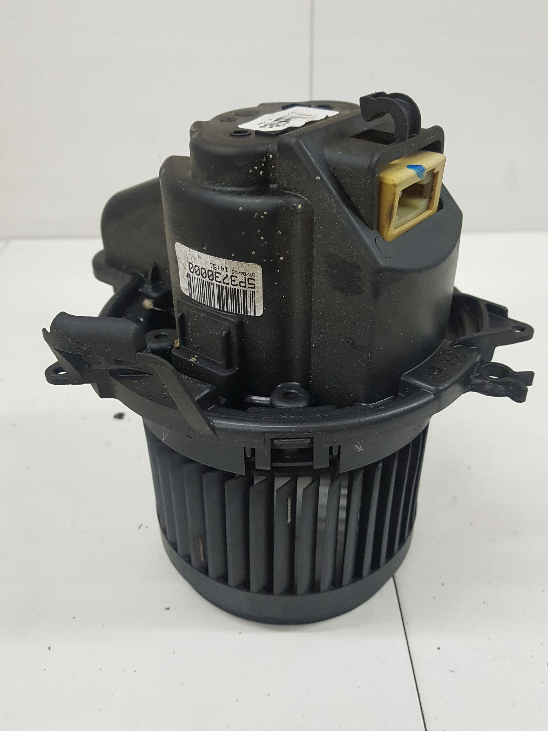 ventilátor klími RENAULT CLIO 4 2016 1.6 TCE 5P3730000