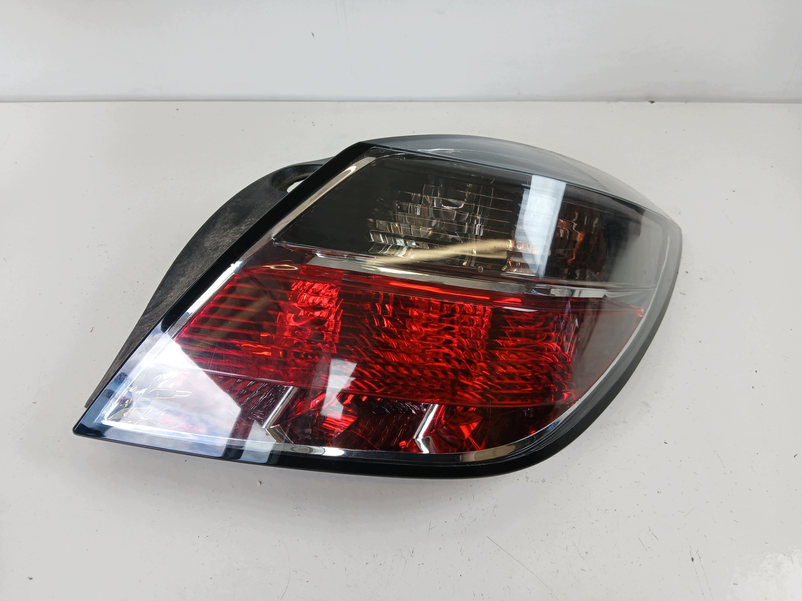 OPEL ASTRA III H HB light right rear part GTC