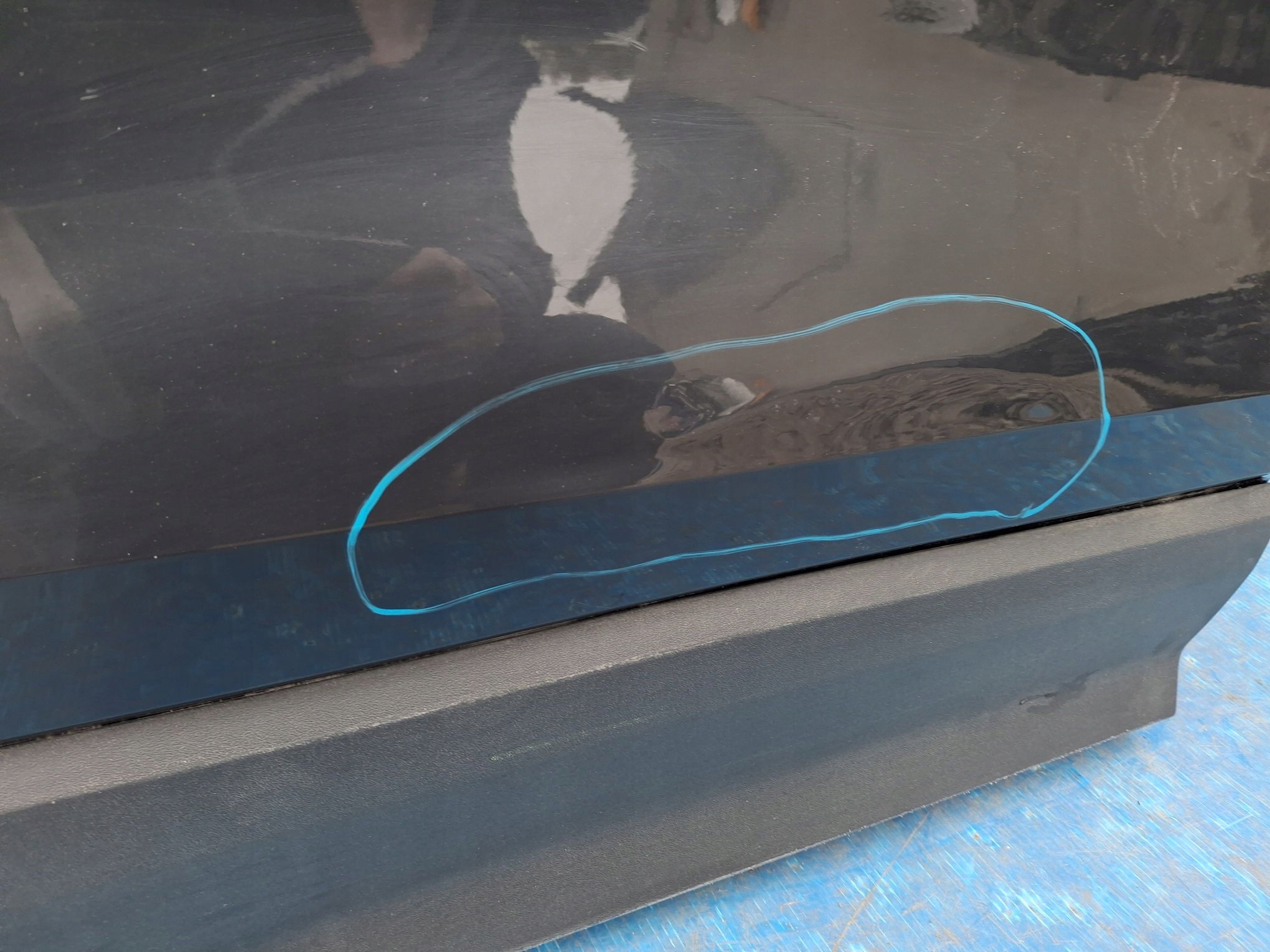 door right rear. AUDI Q2 2016R-> 81A