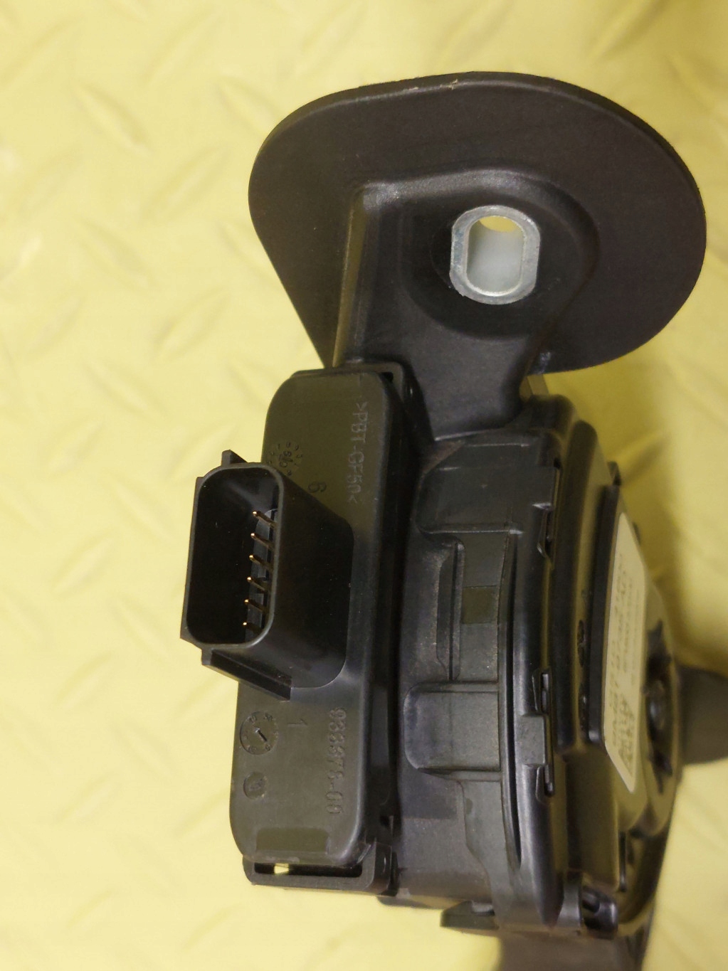 MAZDA 6 II 2.2 D PEDAL potentiometer Gas 9M819735AD