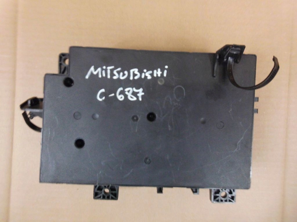 Mitsubishi Outlander III module control unit BSM BSI 8637B687