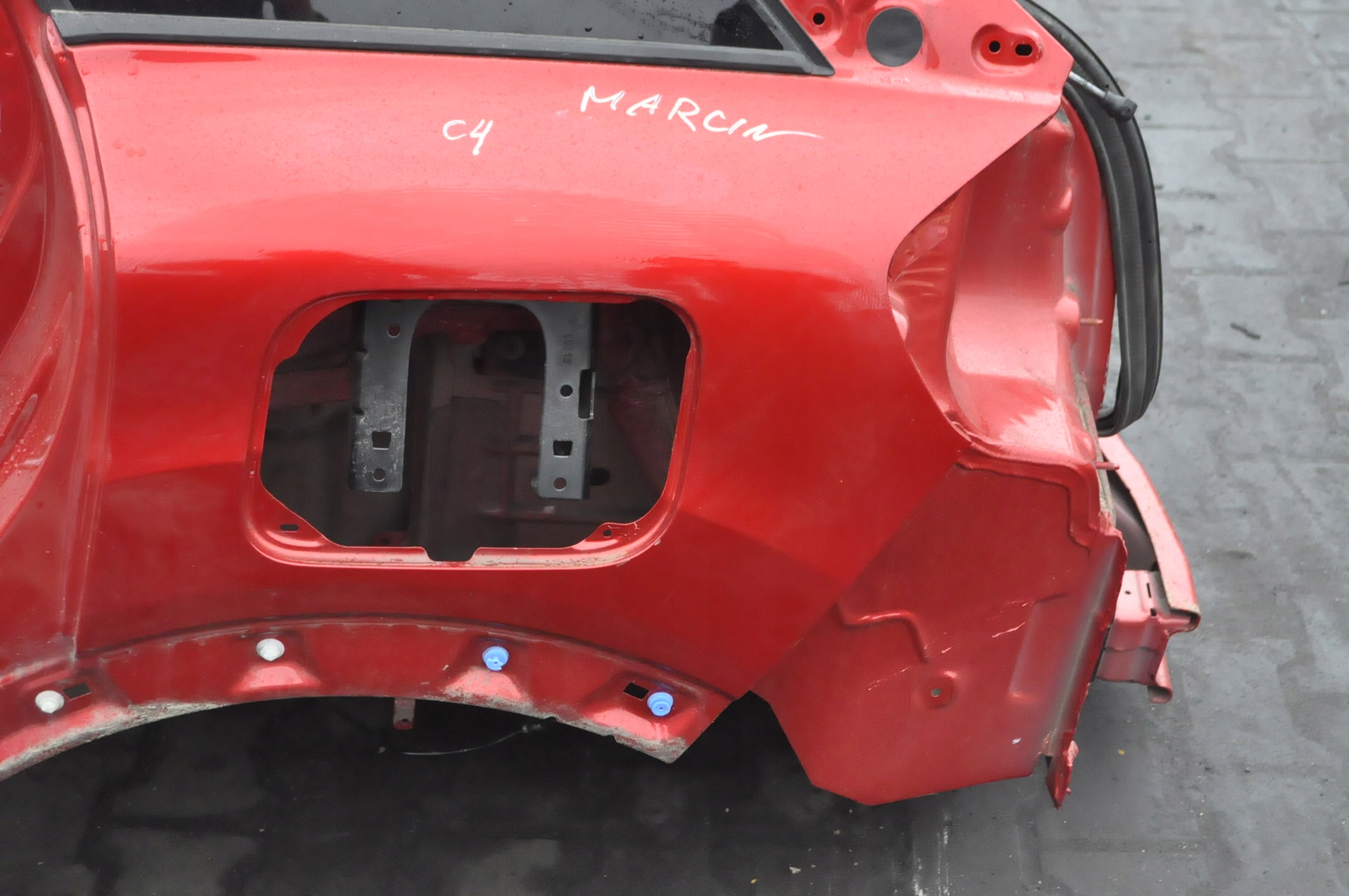 CITROEN C4 III CAŁY TYŁ DUPA PAS WANNA ĆWIARTKA Typ samochodu Samochody osobowe