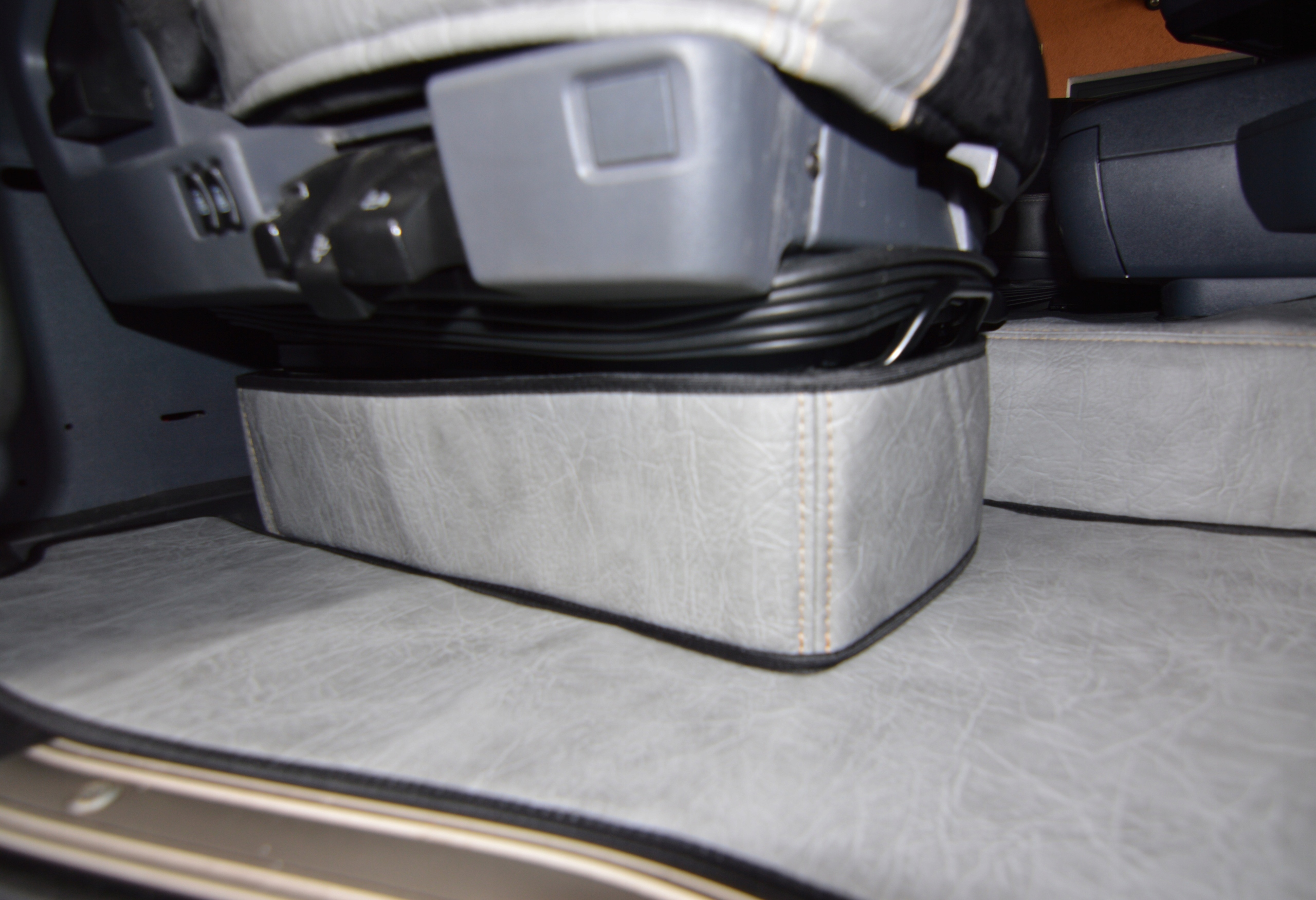 Podstavce Prestige Line pro Scania R 2009 2013 Tir