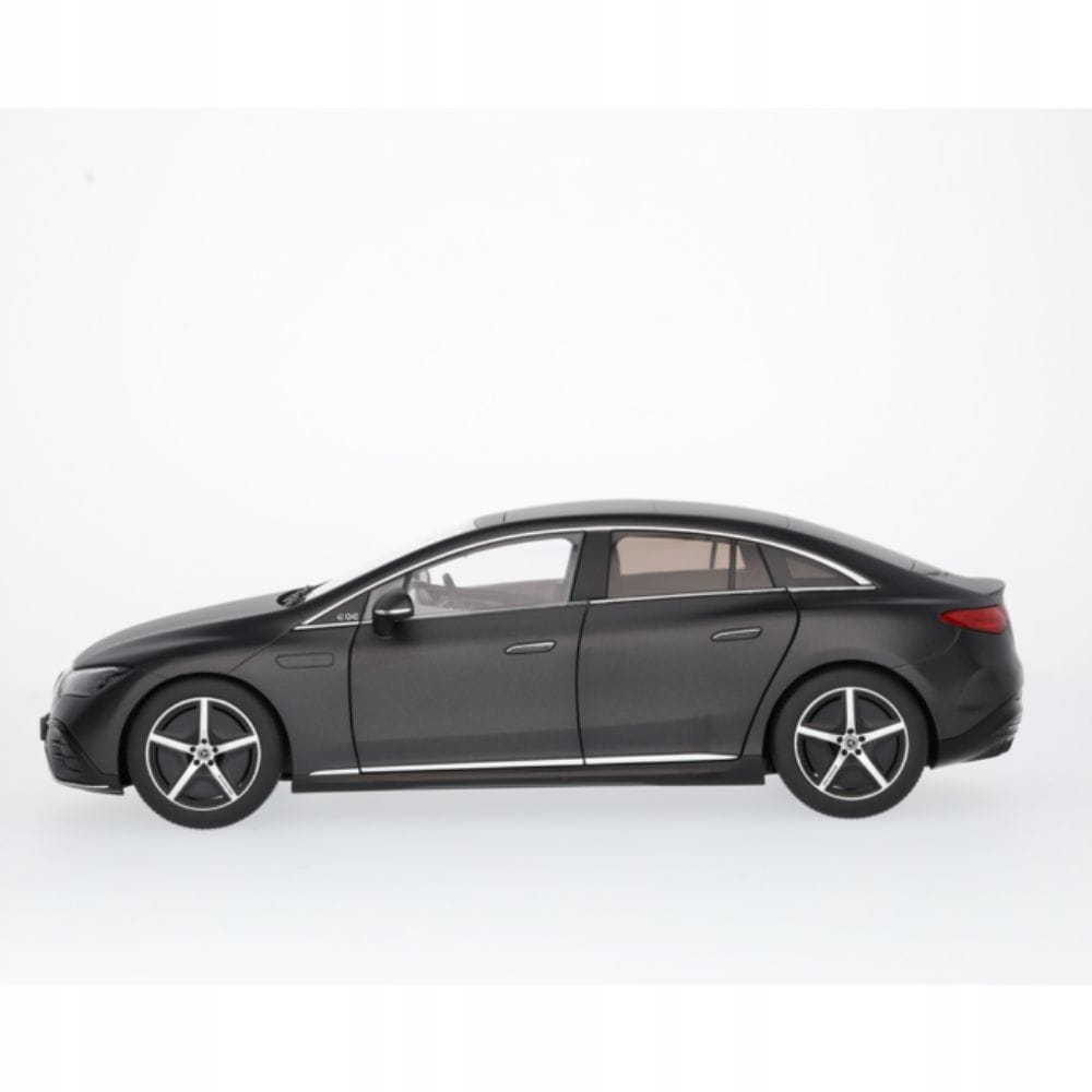 MODELIK MERCEDES-AMG EQE SEDAN V295 B66961108 Waga produktu z opakowaniem jednostkowym 1.11 kg