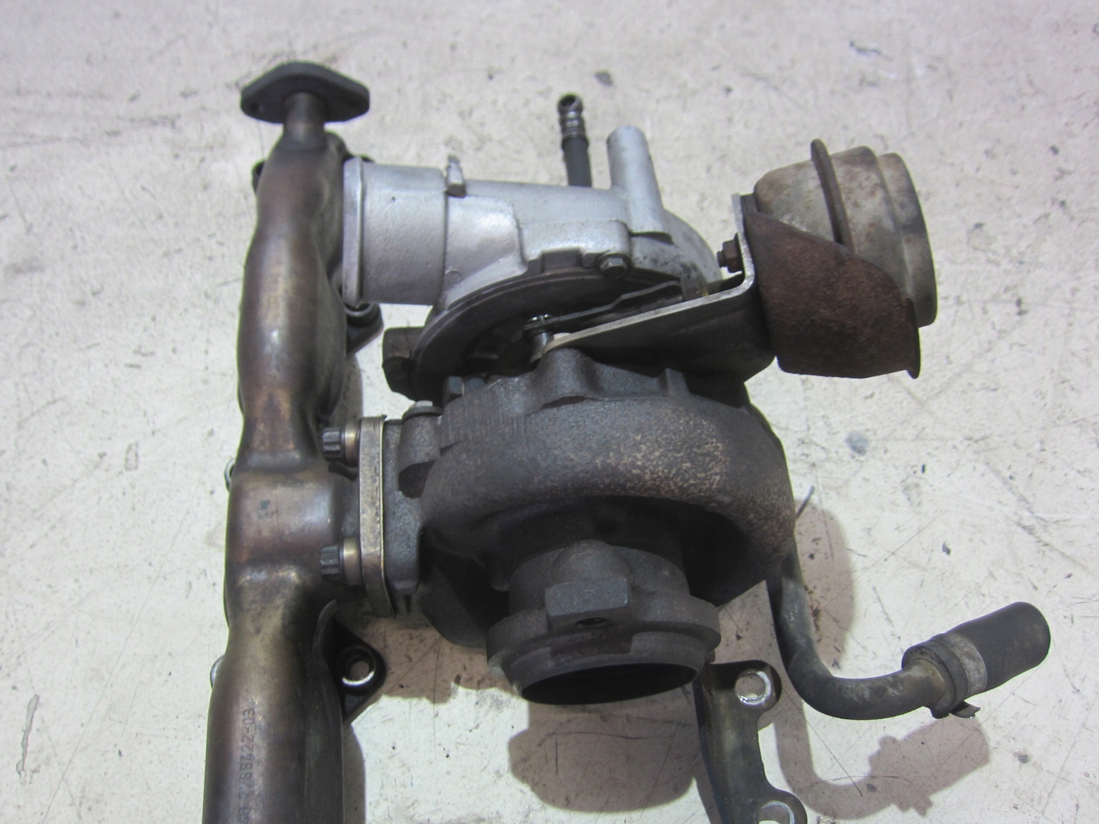 BMW 3 E46 E53 3.0D M57 184KM TURBINA TURBO turbo header pipe 2414339