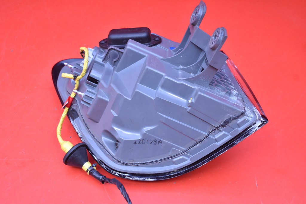 фонарь правый led 92402-M5001 Hyundai NEXO 18-