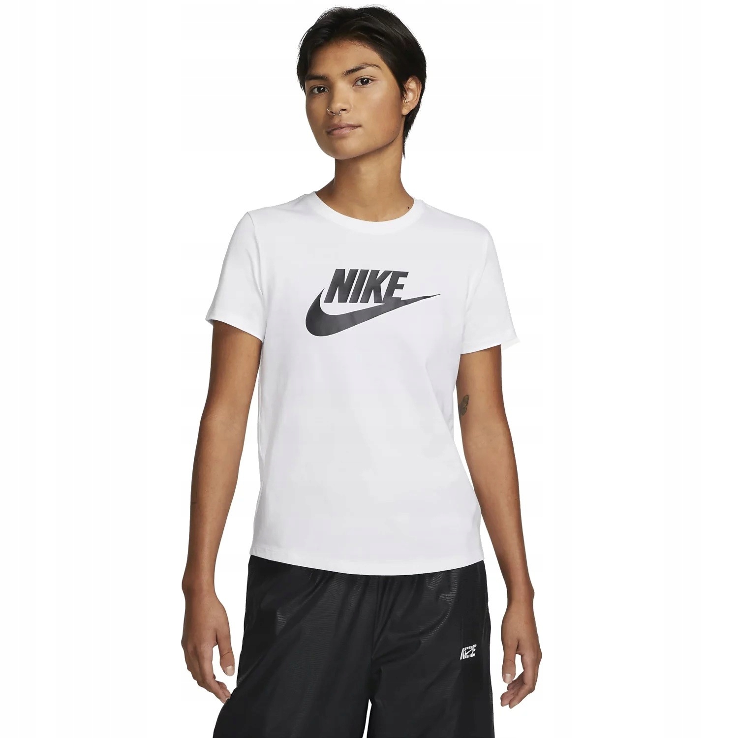 Dámské Tričko Nike Sportswear Essentials bílé DX7906 100