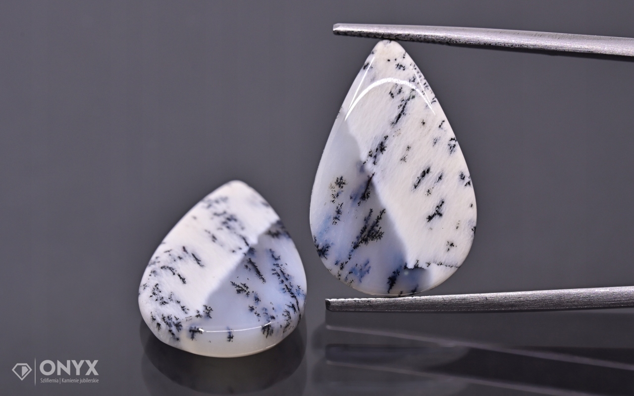 Dendritový achát z Turecka konvexní mělký Pár slza