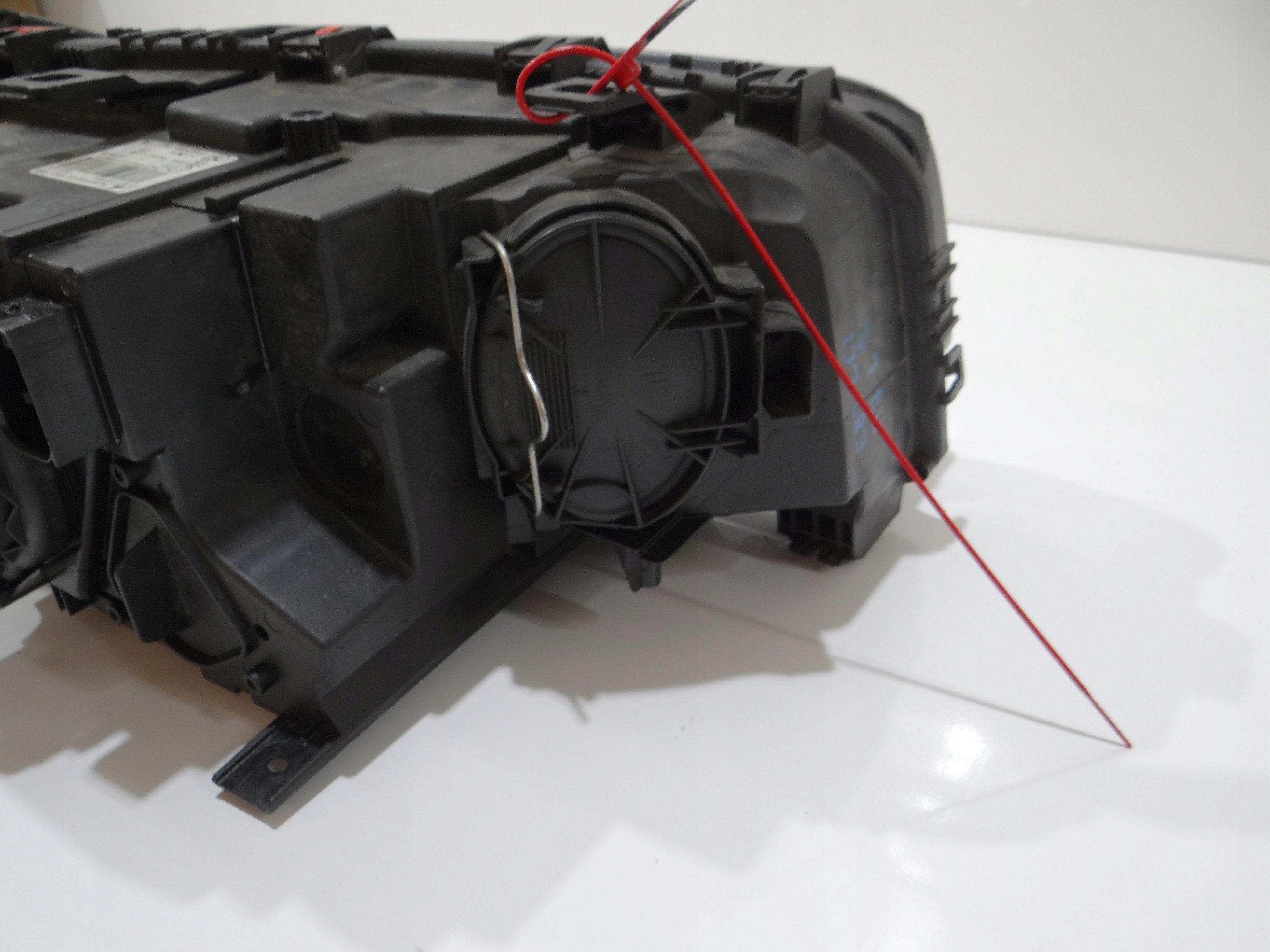 BMW X3 E83 LCI light left front 7162195