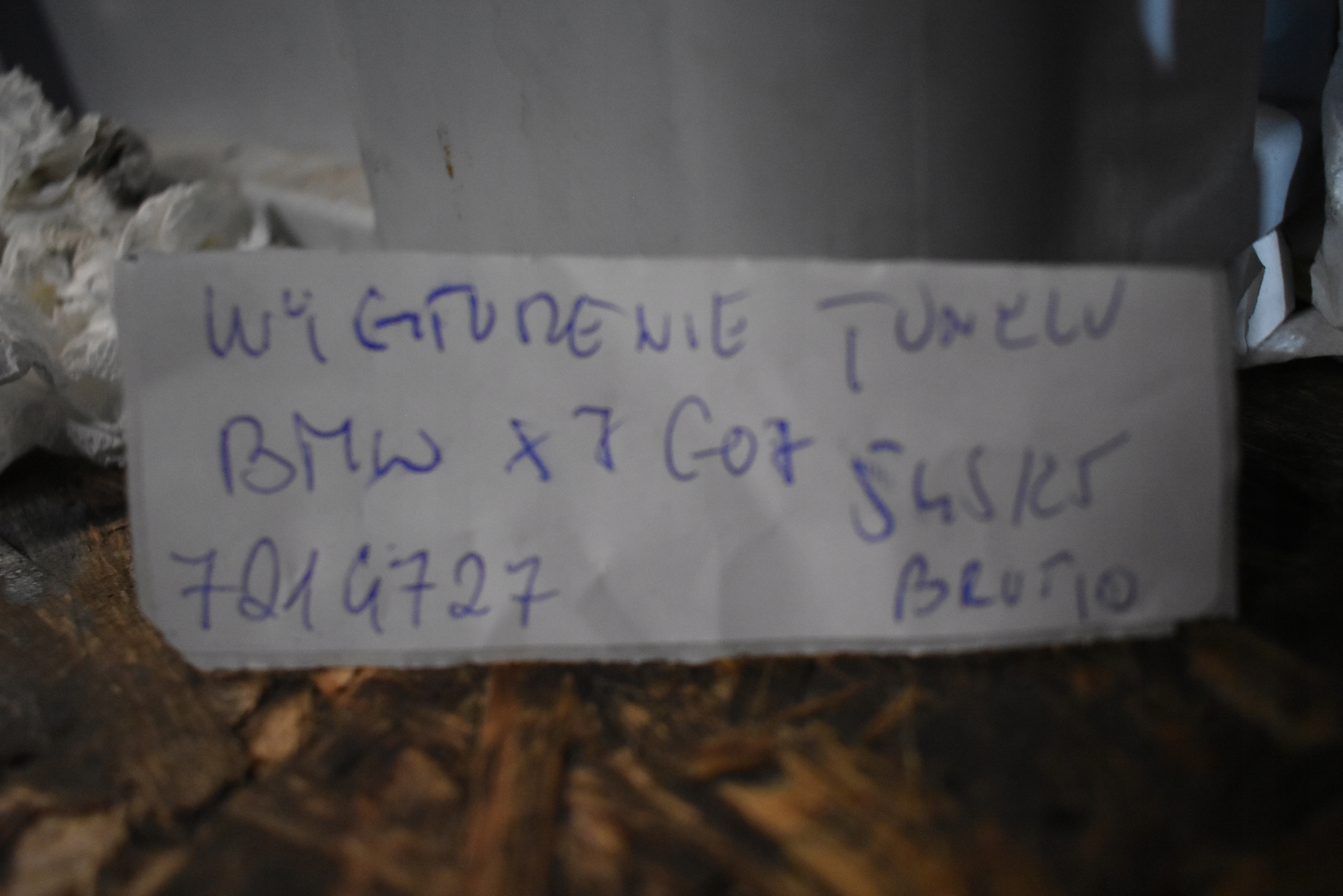 IDEALNA fedél hangszigetelő TUNELU BMW G07 X7 1 9