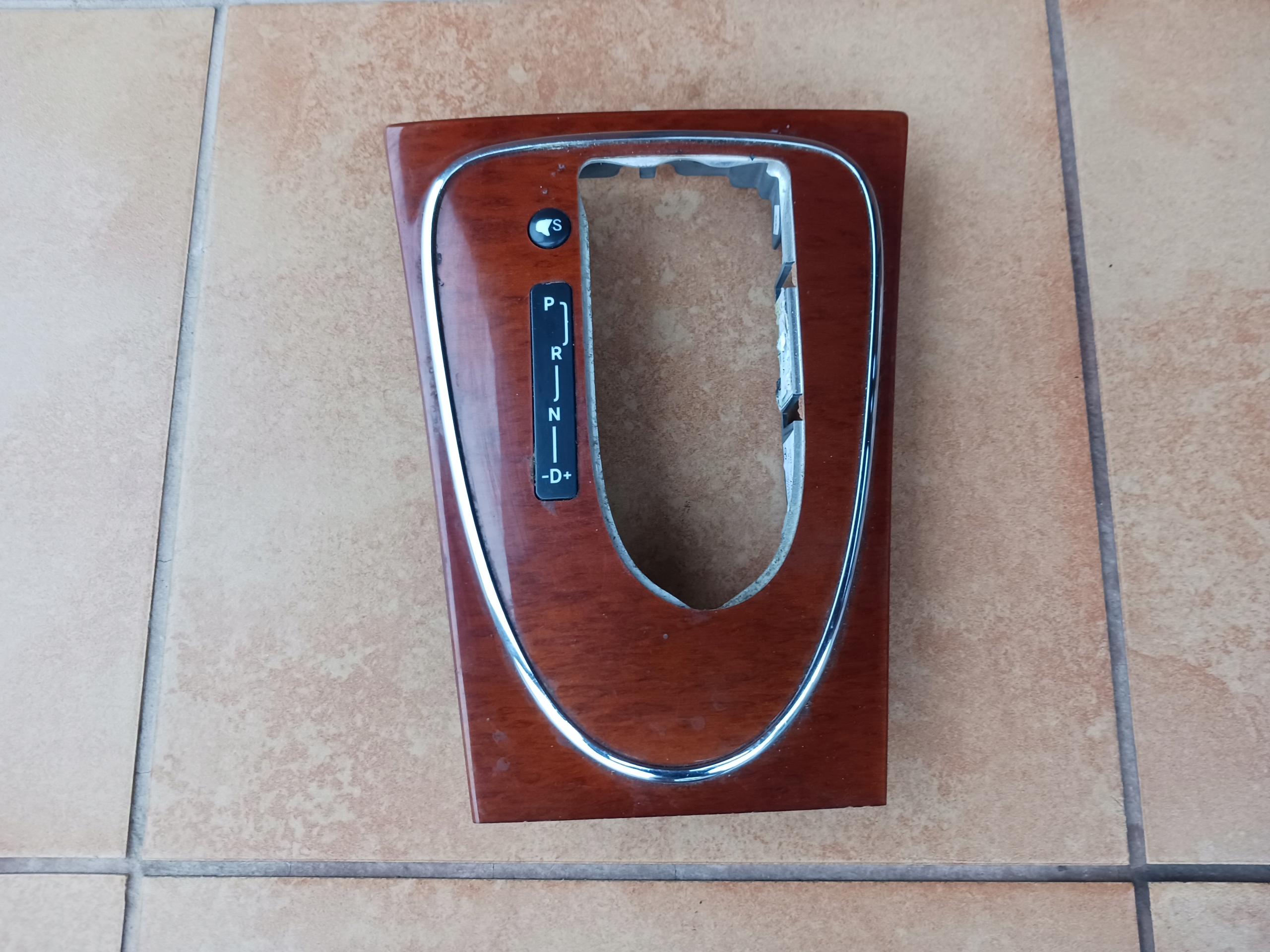 PANEL frame of a trim MERCEDES W211 A2116808436
