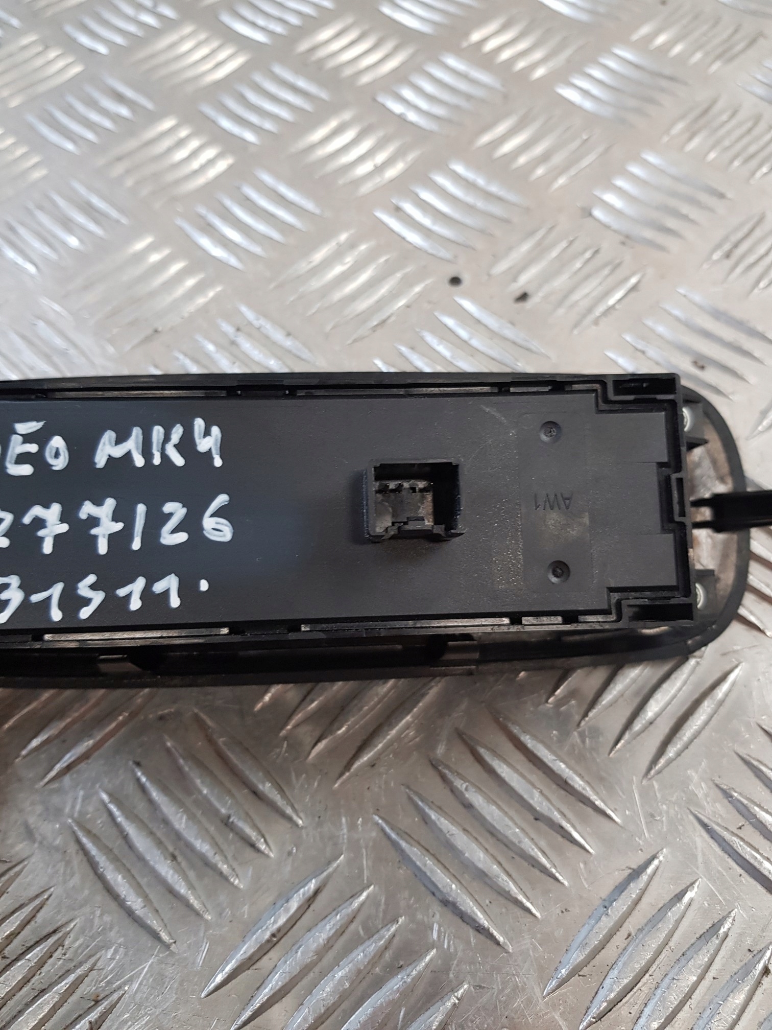 PANEL window control switch of mirrors AM2T14A132BA FORD MONEO MK4 11R
