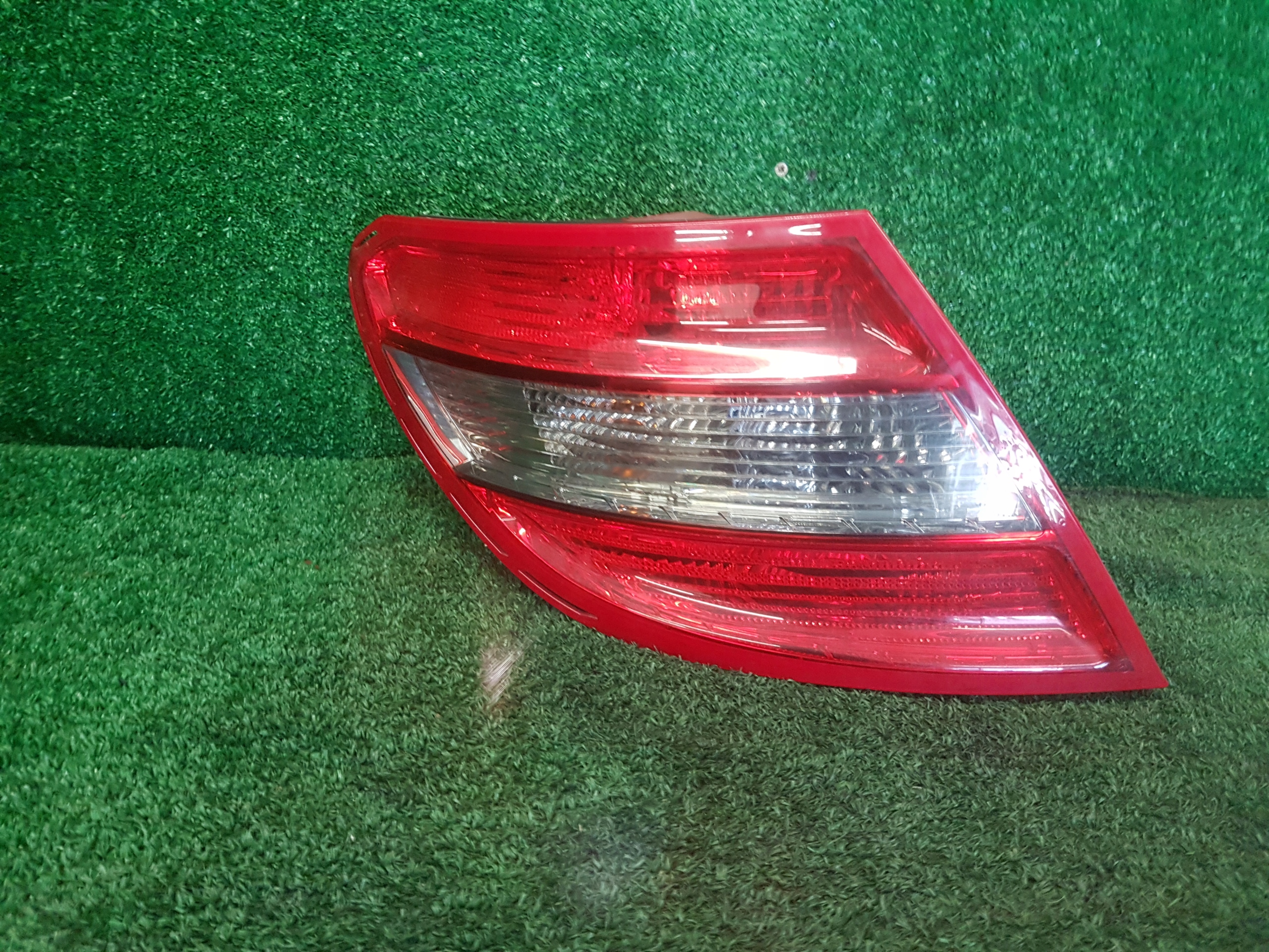 light left rear MERCEDES W204 2048202964L