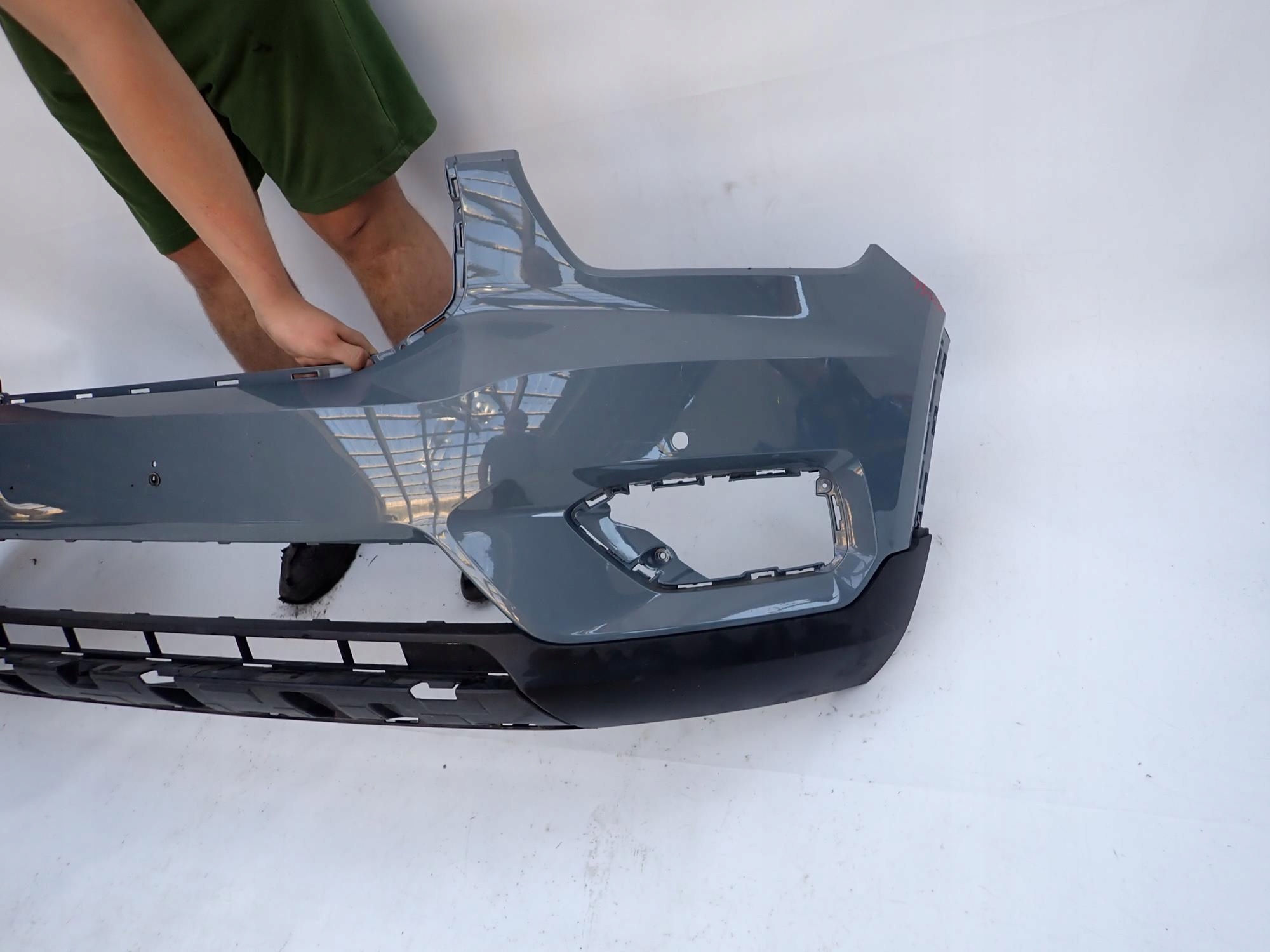 VOLVO XC40 17-22 bumper front front PDC