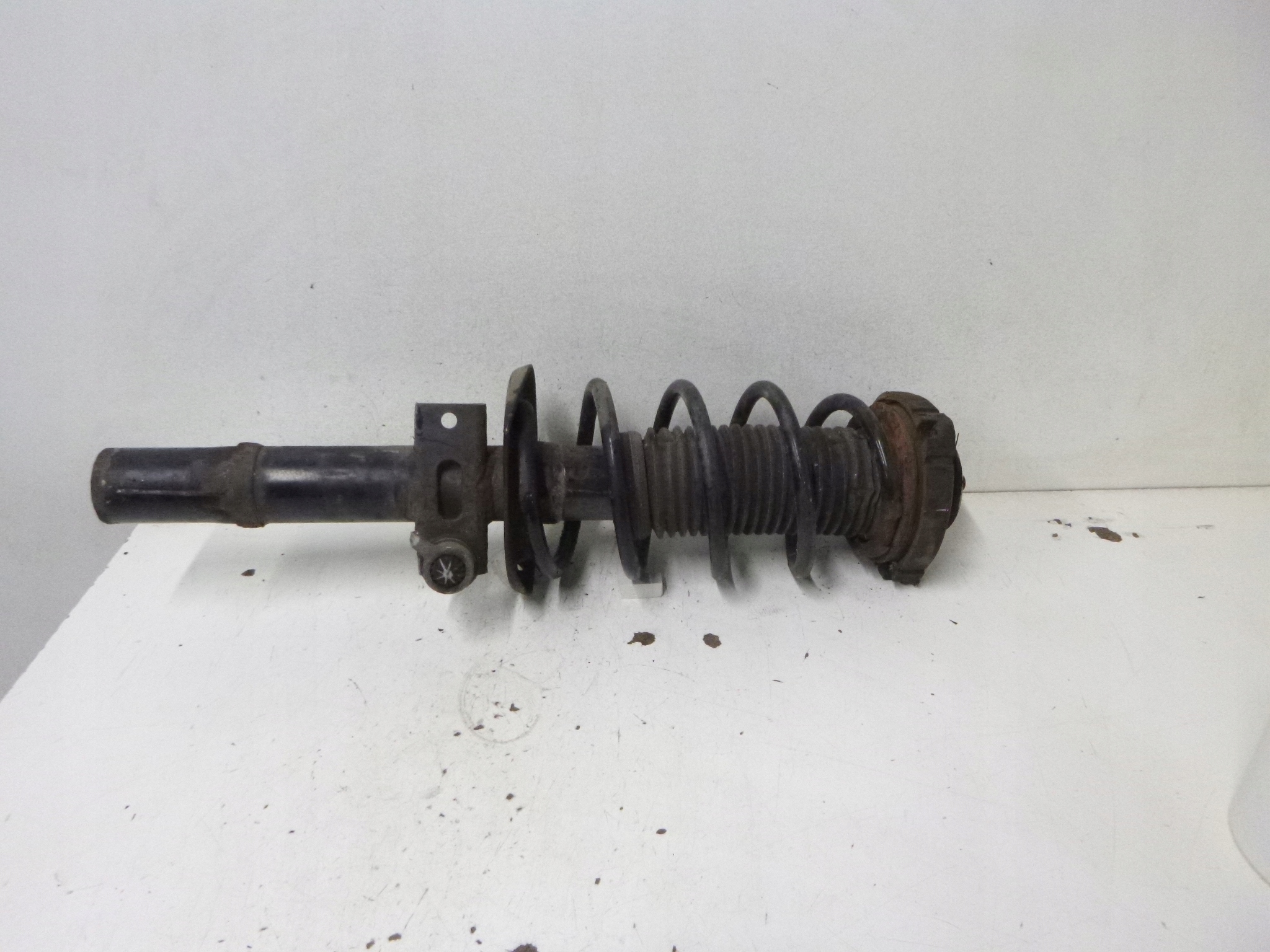 shock absorber front Volkswagen Polo 9N 1.4 02r SACHS