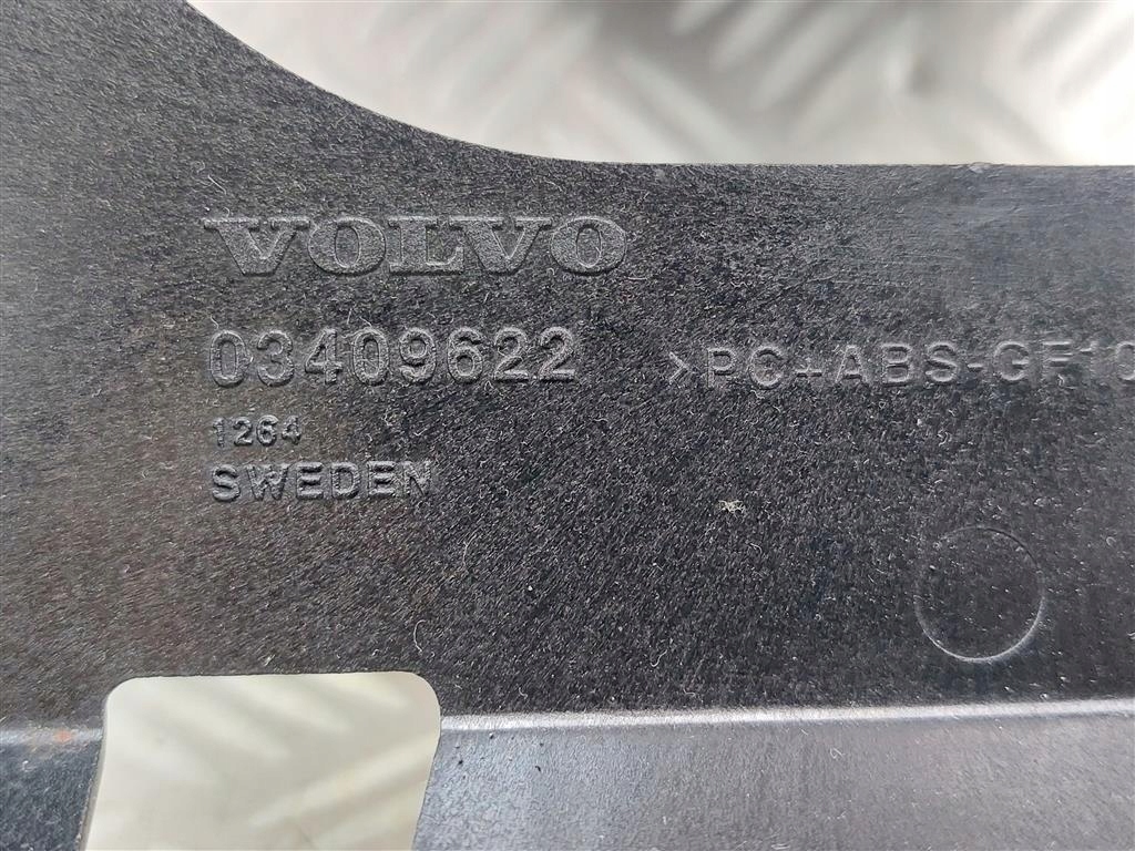 Radio CD wyświetlacz pilot Volvo XC90 I 30679465 30656245 2002-2006r Numer katalogowy części 30679465