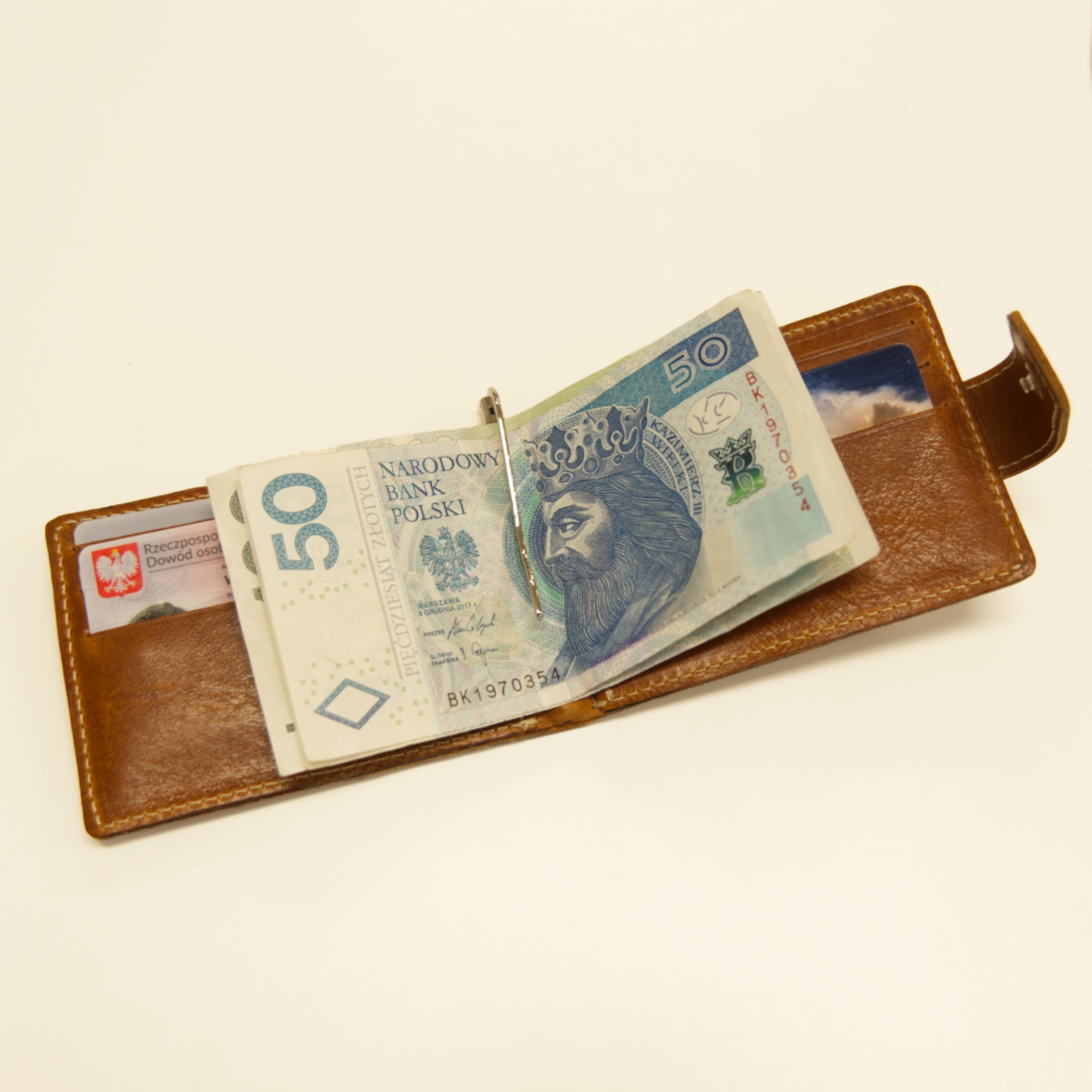PORTFEL MĘSKI SKÓRZANY BANKNOTÓWKA KLIPS Z KLIPSEM BRĄZOWY SKÓRA JUCHTOWA Wielkość mały