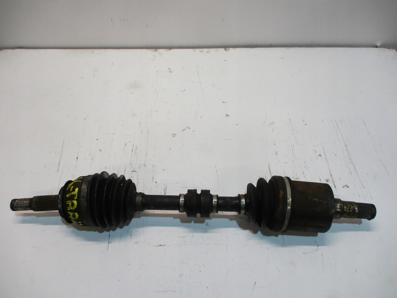 semi-axis left NISSAN X TRAIL T32 1,7D