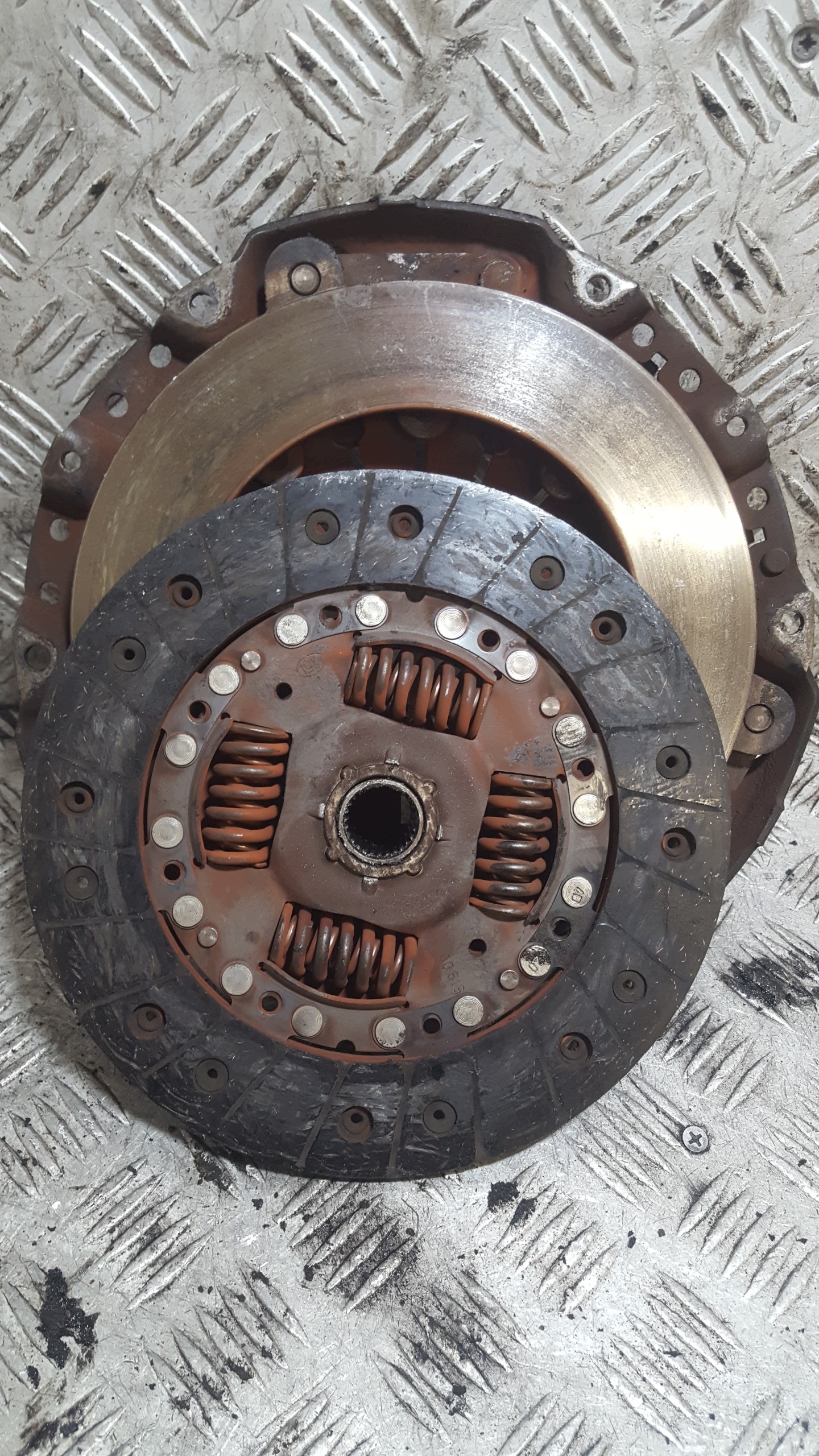 Disque de pression Embrayage VOLKSWAGEN PASSAT B3 1.9 TDI