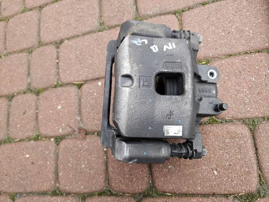 caliper front front brake jazmo left Opel Insignia B