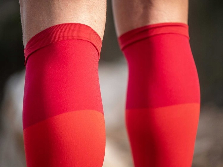 COMPRESSPORT Opaski kompresyjne na łydki R2v2 T1 Kod producenta 7640314041752