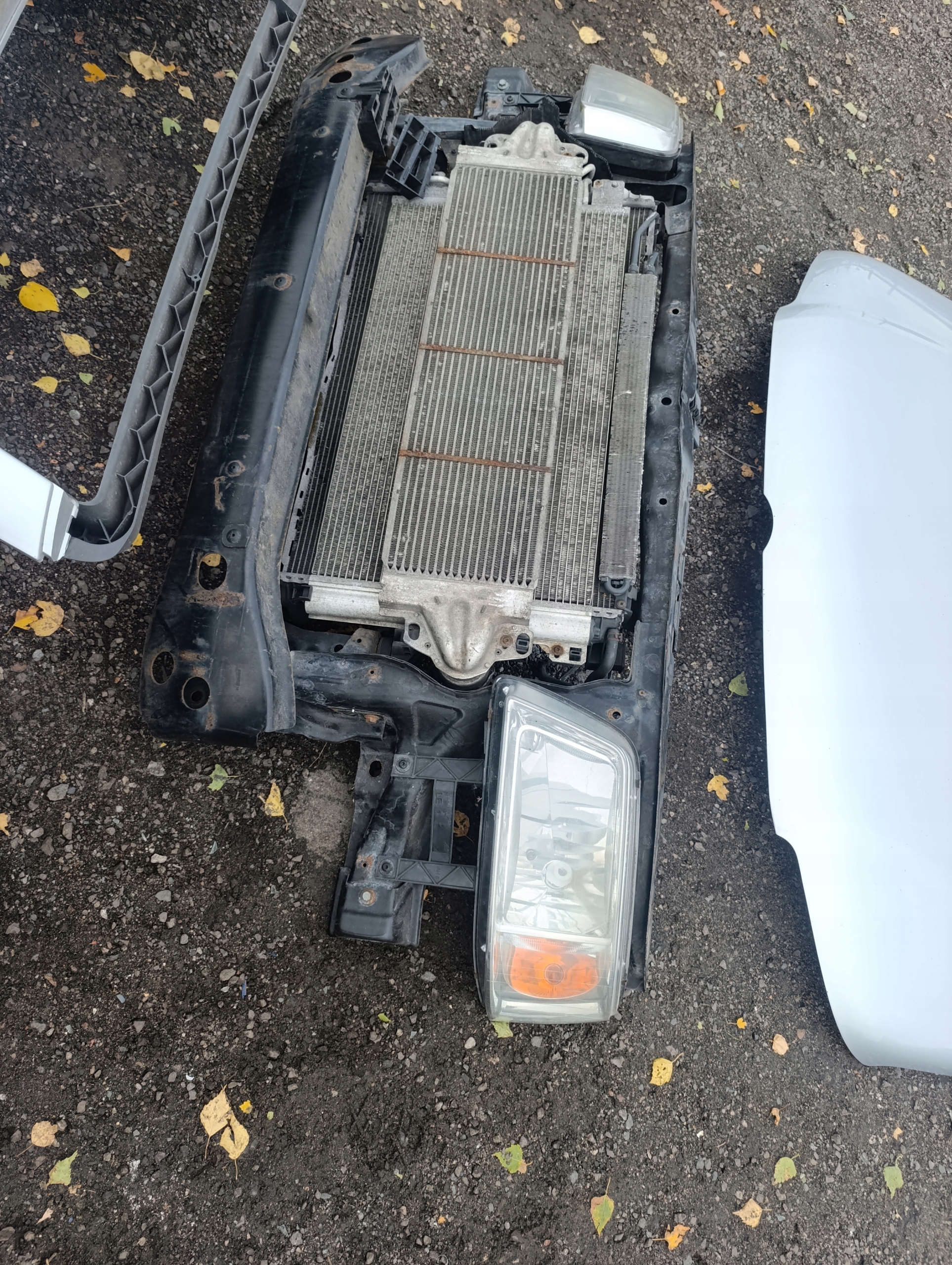 VW T5 vorne motorhaube Stoßstange Schlossträger Leuchte