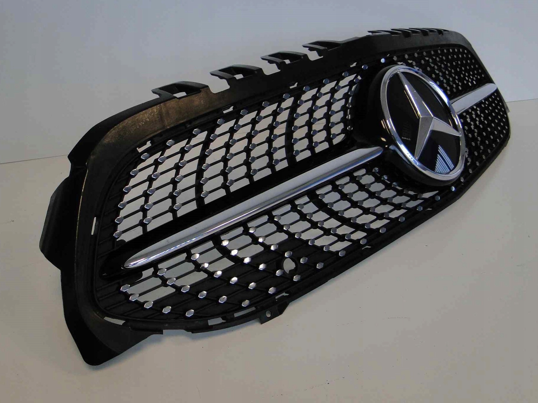 MERCEDES A KLASA W177 177 GRILL ATRAPA DIAMENT AMG Kolor czarny