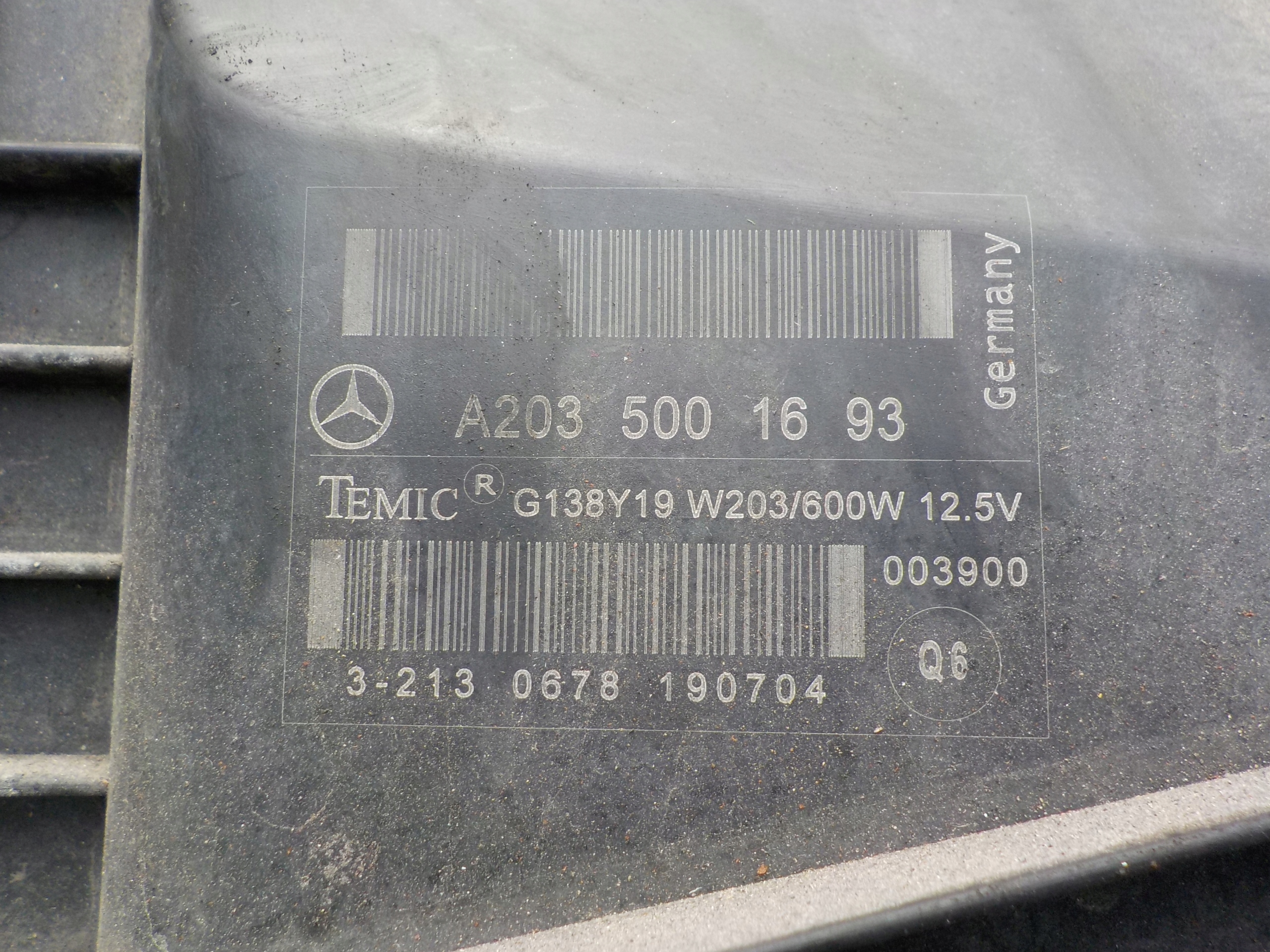 MERCEDES-BENZ class C W203 2.2 CDI fan module radiator A2035001693