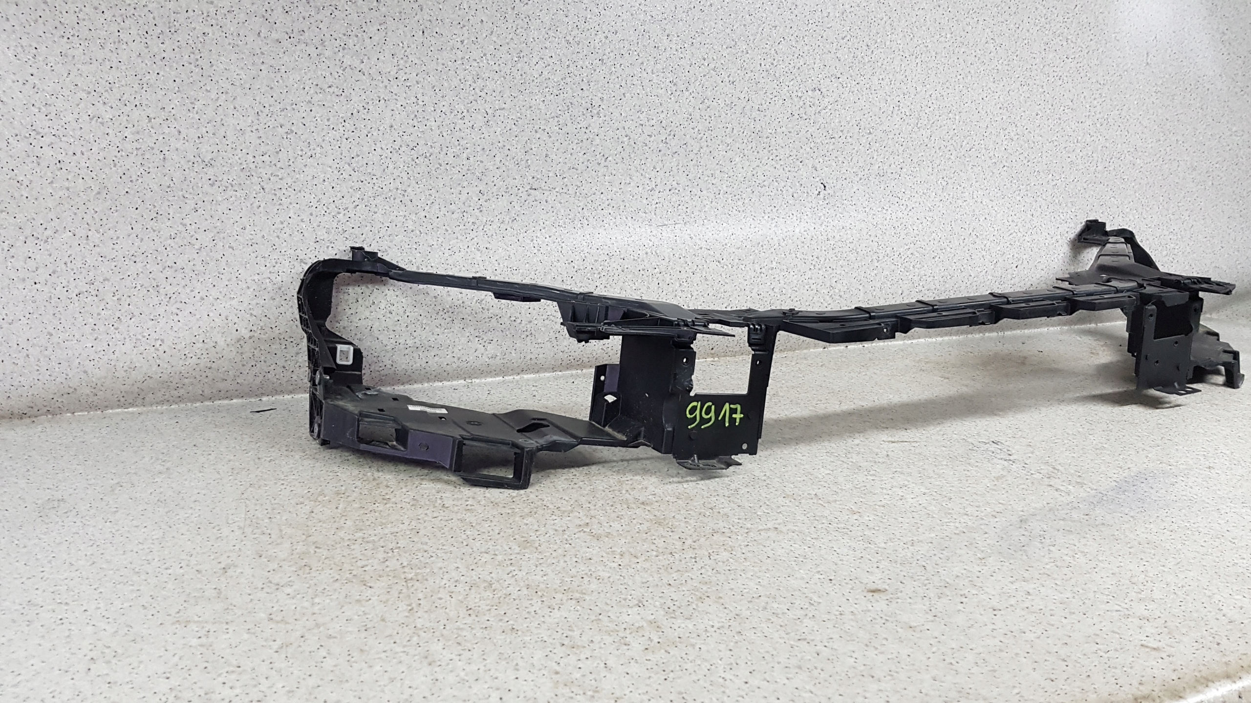 VOLVO V40 V 40 2012 - bar, wall front 9917